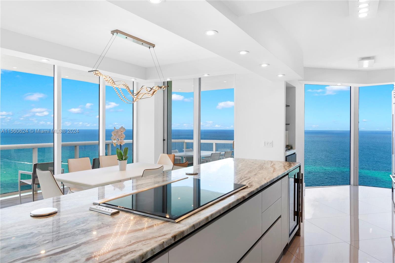 4779 Collins Ave 3801, Miami Beach, Florida 33140, 3 Bedrooms Bedrooms, ,3 BathroomsBathrooms,Residentiallease,For Rent,4779 Collins Ave 3801,A11560624
