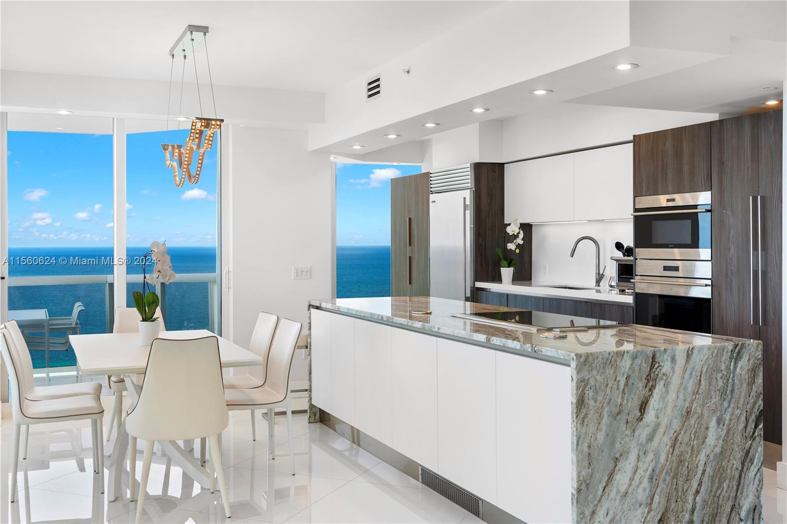 4779 Collins Ave 3801, Miami Beach, Florida 33140, 3 Bedrooms Bedrooms, ,3 BathroomsBathrooms,Residentiallease,For Rent,4779 Collins Ave 3801,A11560624