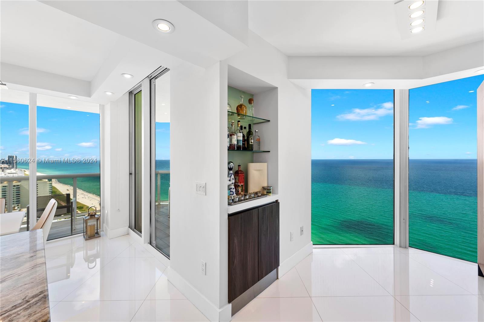 4779 Collins Ave 3801, Miami Beach, Florida 33140, 3 Bedrooms Bedrooms, ,3 BathroomsBathrooms,Residentiallease,For Rent,4779 Collins Ave 3801,A11560624