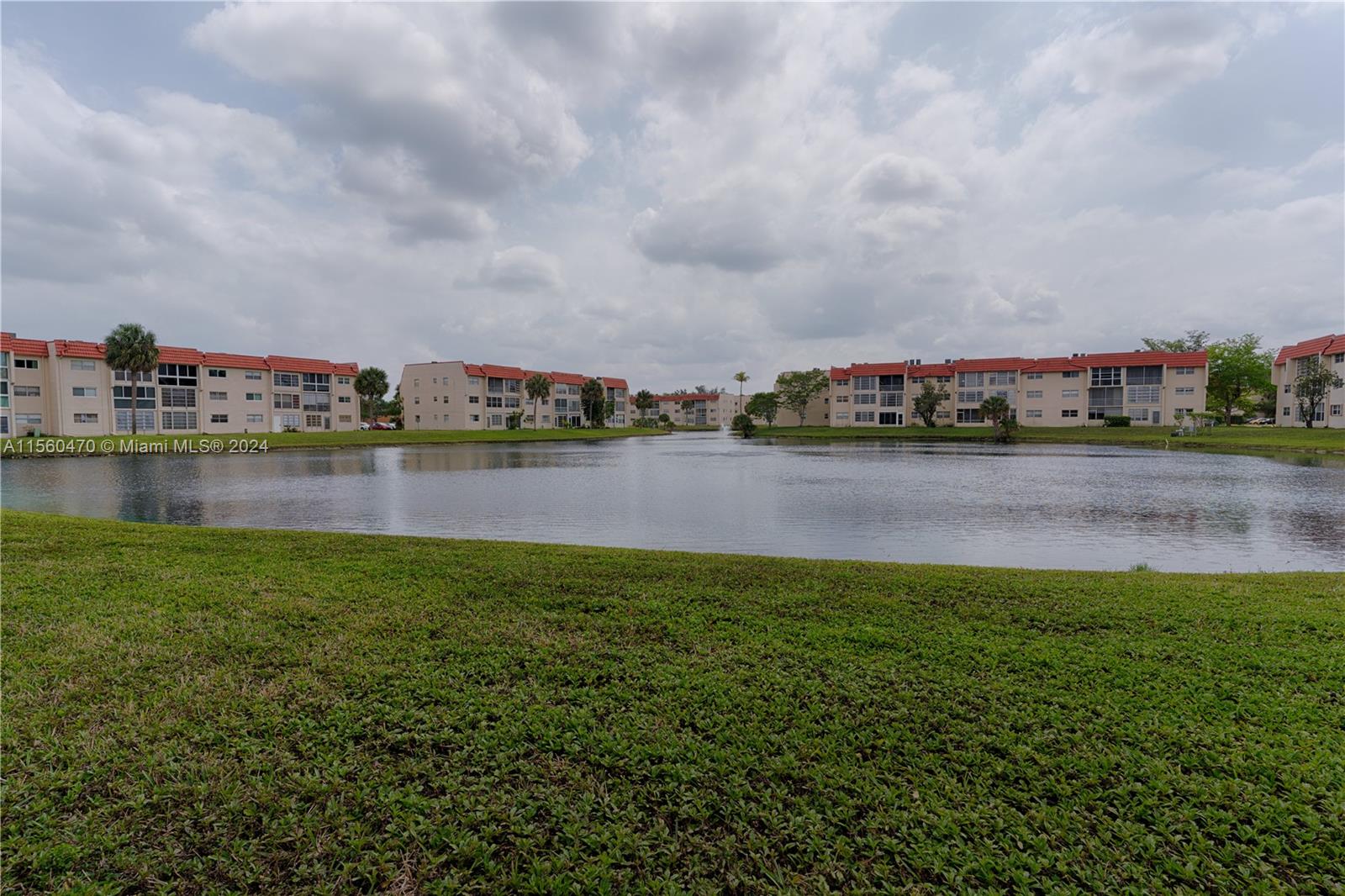 2900 W Sunrise Lakes Dr #108 For Sale A11560470, FL