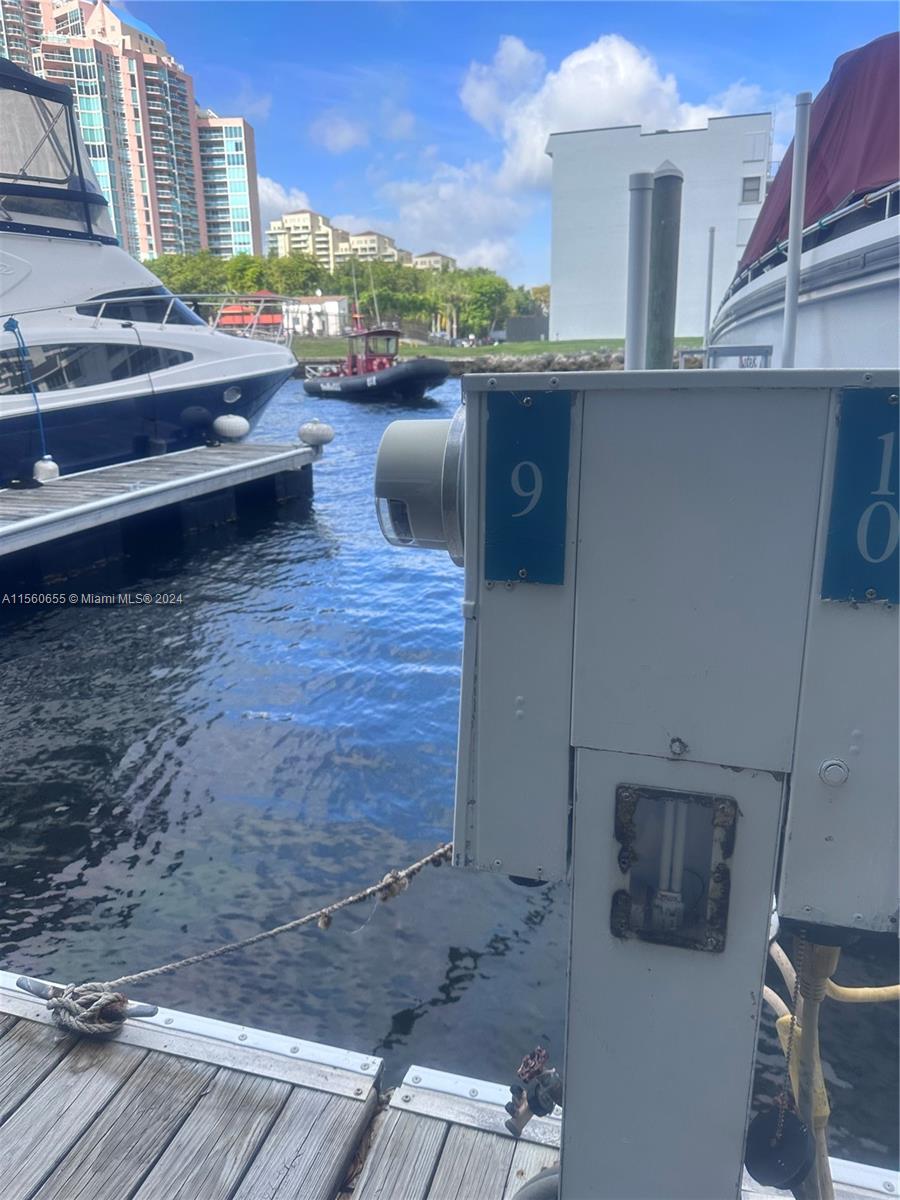 Aventura Boat Slips For Sale & Lease