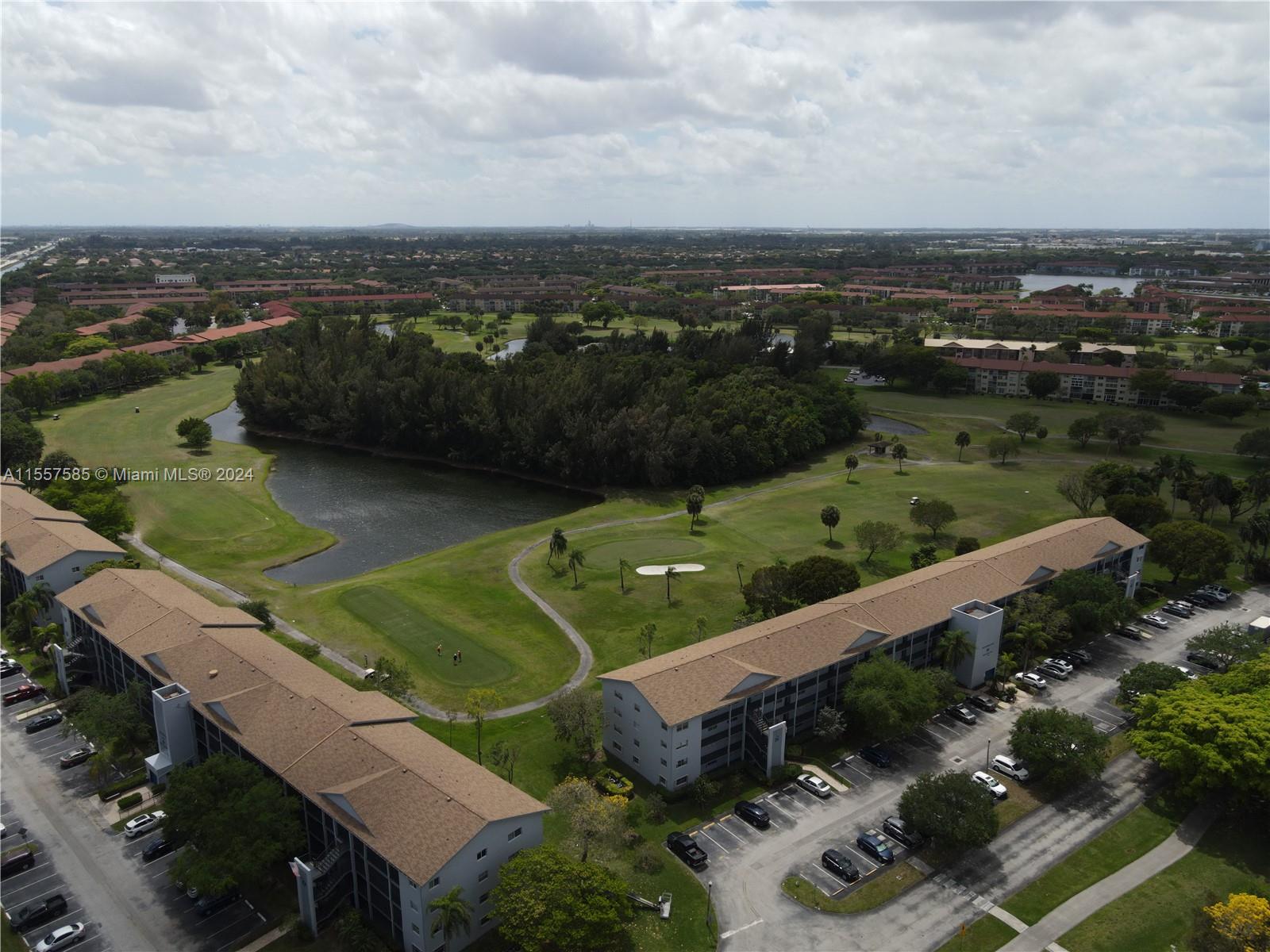 12500 SW 5th Ct 210M, Pembroke Pines, Florida 33027, 2 Bedrooms Bedrooms, ,2 BathroomsBathrooms,Residential,For Sale,12500 SW 5th Ct 210M,A11557585