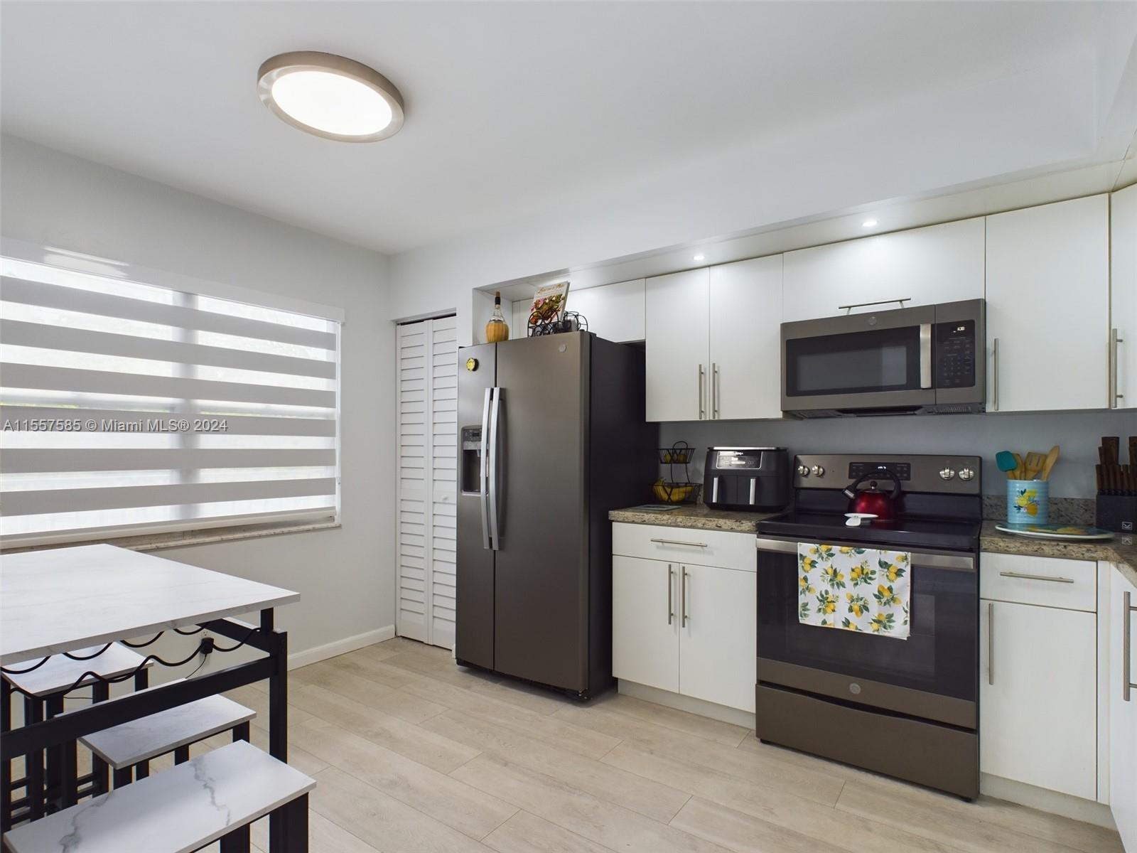 12500 SW 5th Ct 210M, Pembroke Pines, Florida 33027, 2 Bedrooms Bedrooms, ,2 BathroomsBathrooms,Residential,For Sale,12500 SW 5th Ct 210M,A11557585