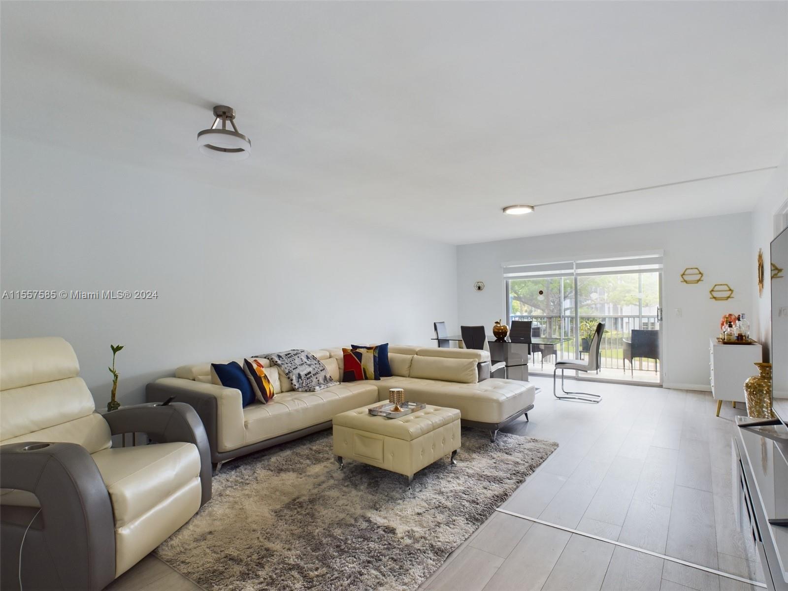 12500 SW 5th Ct 210M, Pembroke Pines, Florida 33027, 2 Bedrooms Bedrooms, ,2 BathroomsBathrooms,Residential,For Sale,12500 SW 5th Ct 210M,A11557585