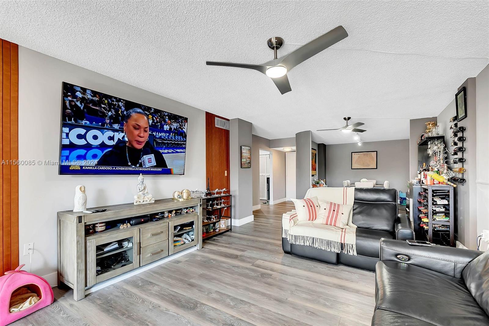 2804 N 46th Ave C427, Hollywood, Florida 33021, 2 Bedrooms Bedrooms, ,2 BathroomsBathrooms,Residential,For Sale,2804 N 46th Ave C427,A11560085