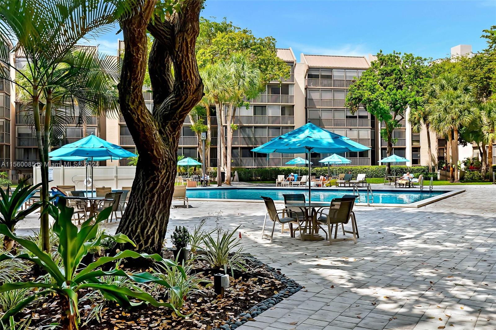 2804 N 46th Ave C427, Hollywood, Florida 33021, 2 Bedrooms Bedrooms, ,2 BathroomsBathrooms,Residential,For Sale,2804 N 46th Ave C427,A11560085