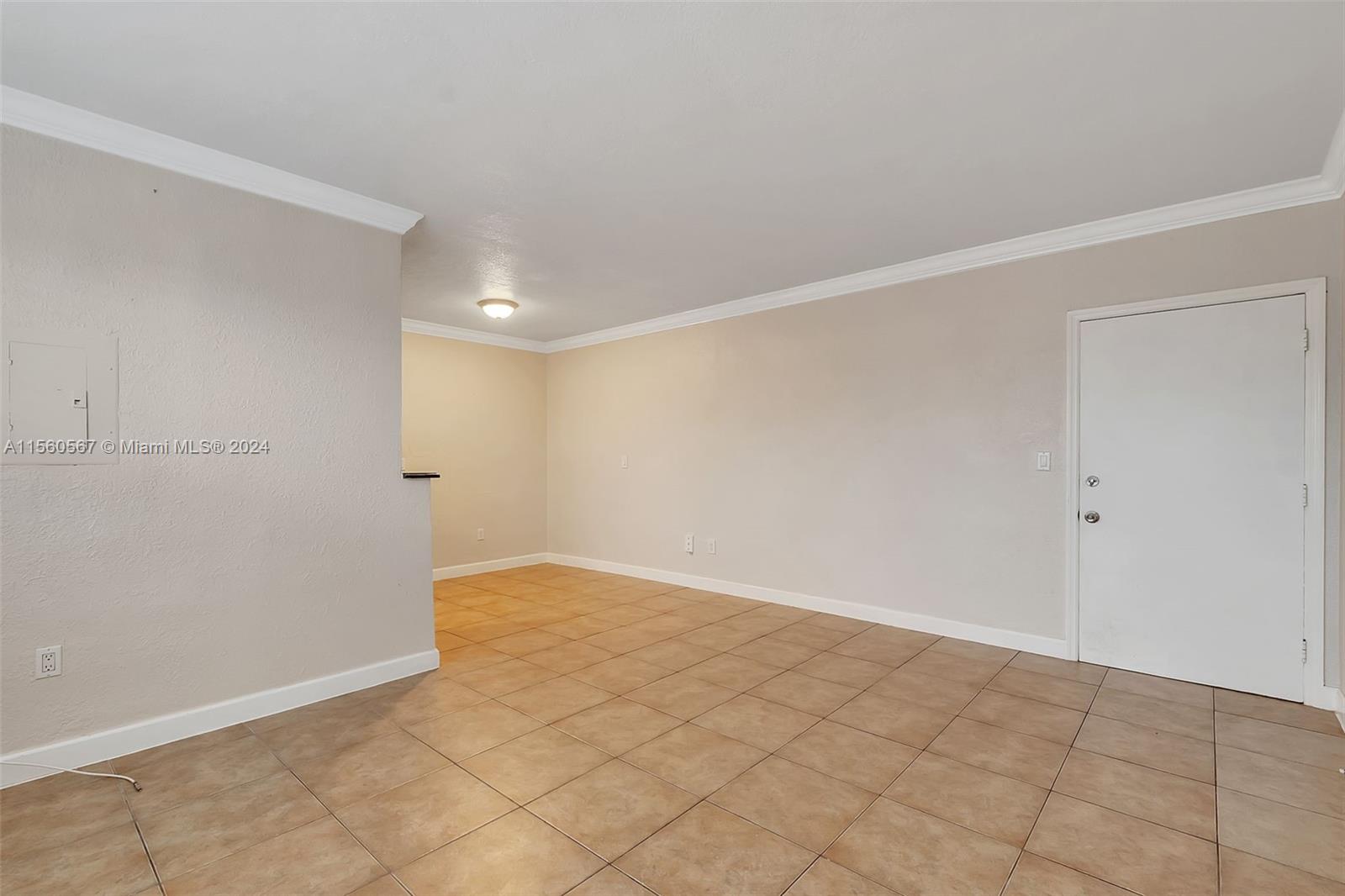 865 W 39th St 4, Miami Beach, Florida 33140, 1 Bedroom Bedrooms, ,1 BathroomBathrooms,Residentiallease,For Rent,865 W 39th St 4,A11560567