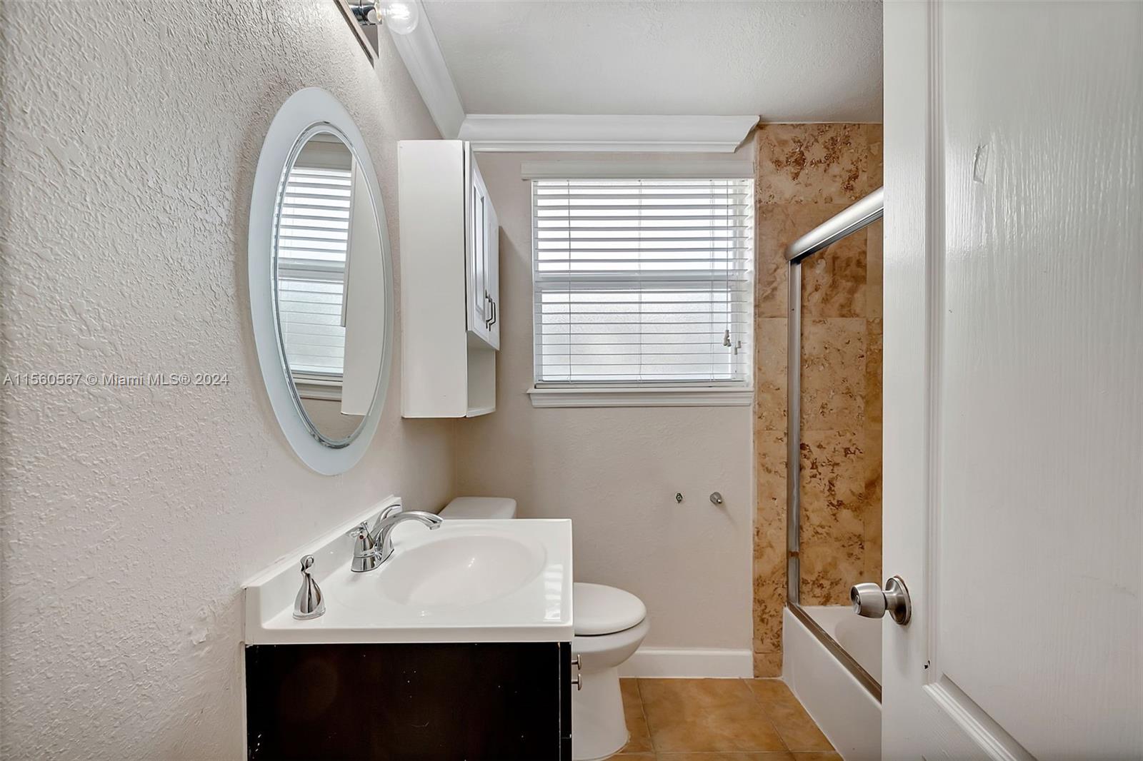 865 W 39th St 4, Miami Beach, Florida 33140, 1 Bedroom Bedrooms, ,1 BathroomBathrooms,Residentiallease,For Rent,865 W 39th St 4,A11560567
