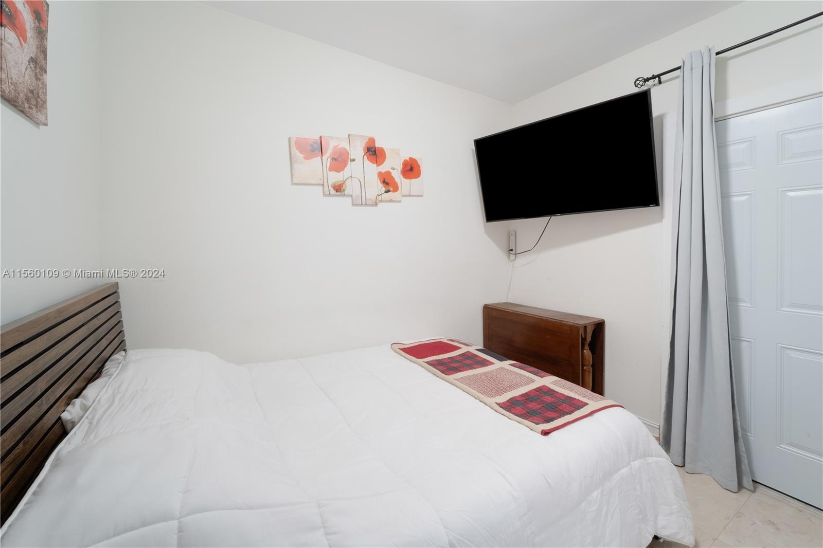 60 Sevilla Ave, Coral Gables, Florida 33134, 2 Bedrooms Bedrooms, ,2 BathroomsBathrooms,Residential,For Sale,60 Sevilla Ave,A11560109