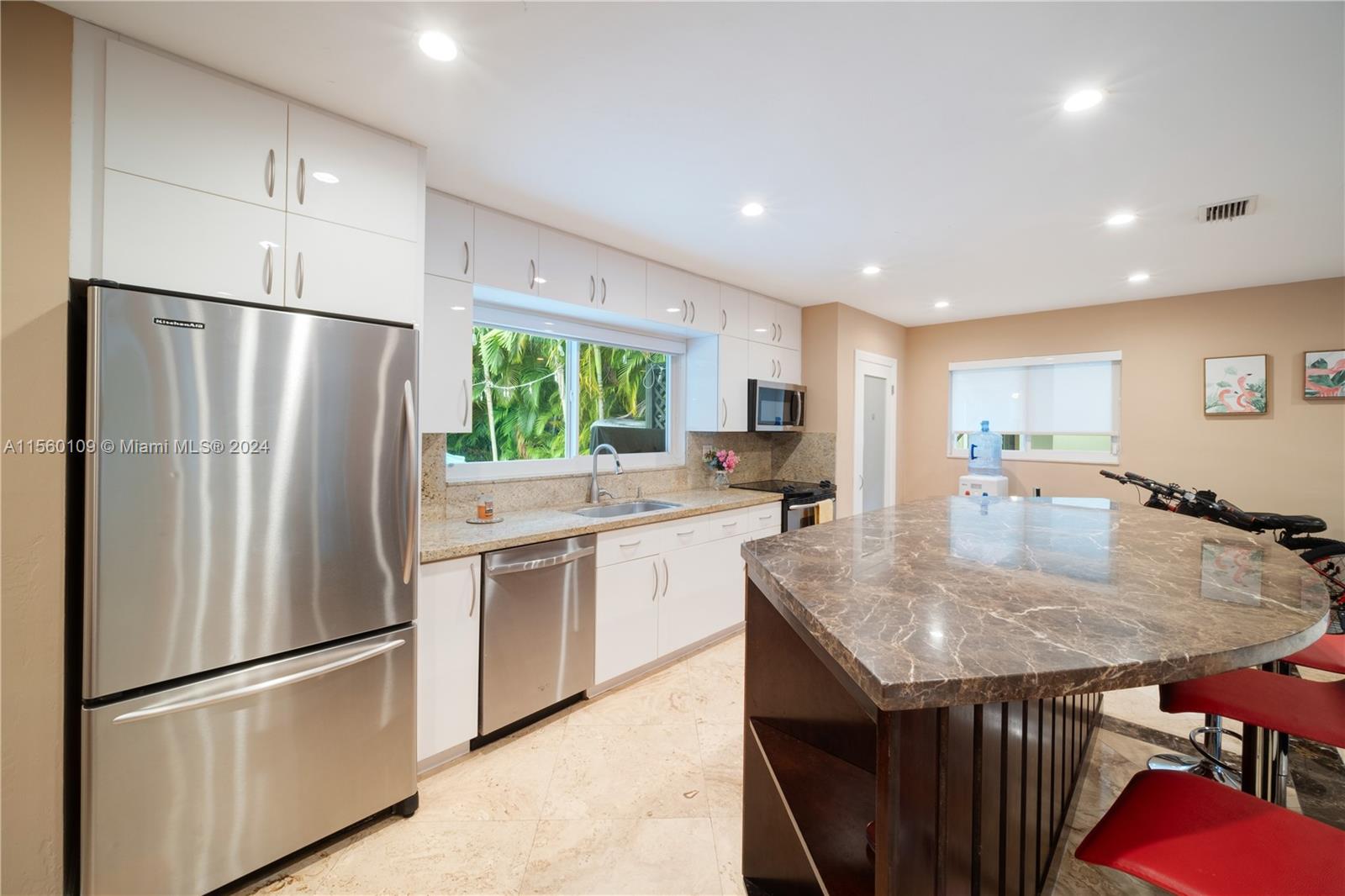 60 Sevilla Ave, Coral Gables, Florida 33134, 2 Bedrooms Bedrooms, ,2 BathroomsBathrooms,Residential,For Sale,60 Sevilla Ave,A11560109