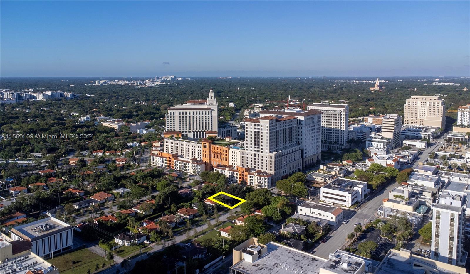 60 Sevilla Ave, Coral Gables, Florida 33134, 2 Bedrooms Bedrooms, ,2 BathroomsBathrooms,Residential,For Sale,60 Sevilla Ave,A11560109