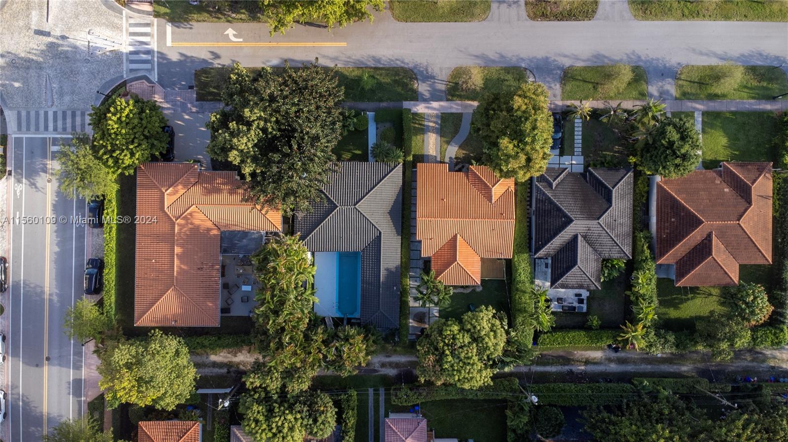 60 Sevilla Ave, Coral Gables, Florida 33134, 2 Bedrooms Bedrooms, ,2 BathroomsBathrooms,Residential,For Sale,60 Sevilla Ave,A11560109