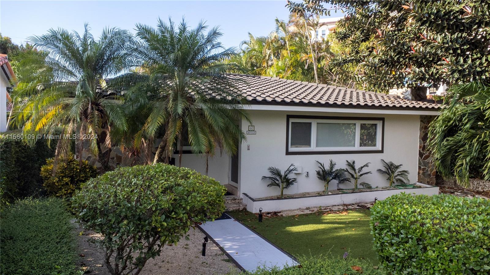 60 Sevilla Ave, Coral Gables, Florida 33134, 2 Bedrooms Bedrooms, ,2 BathroomsBathrooms,Residential,For Sale,60 Sevilla Ave,A11560109