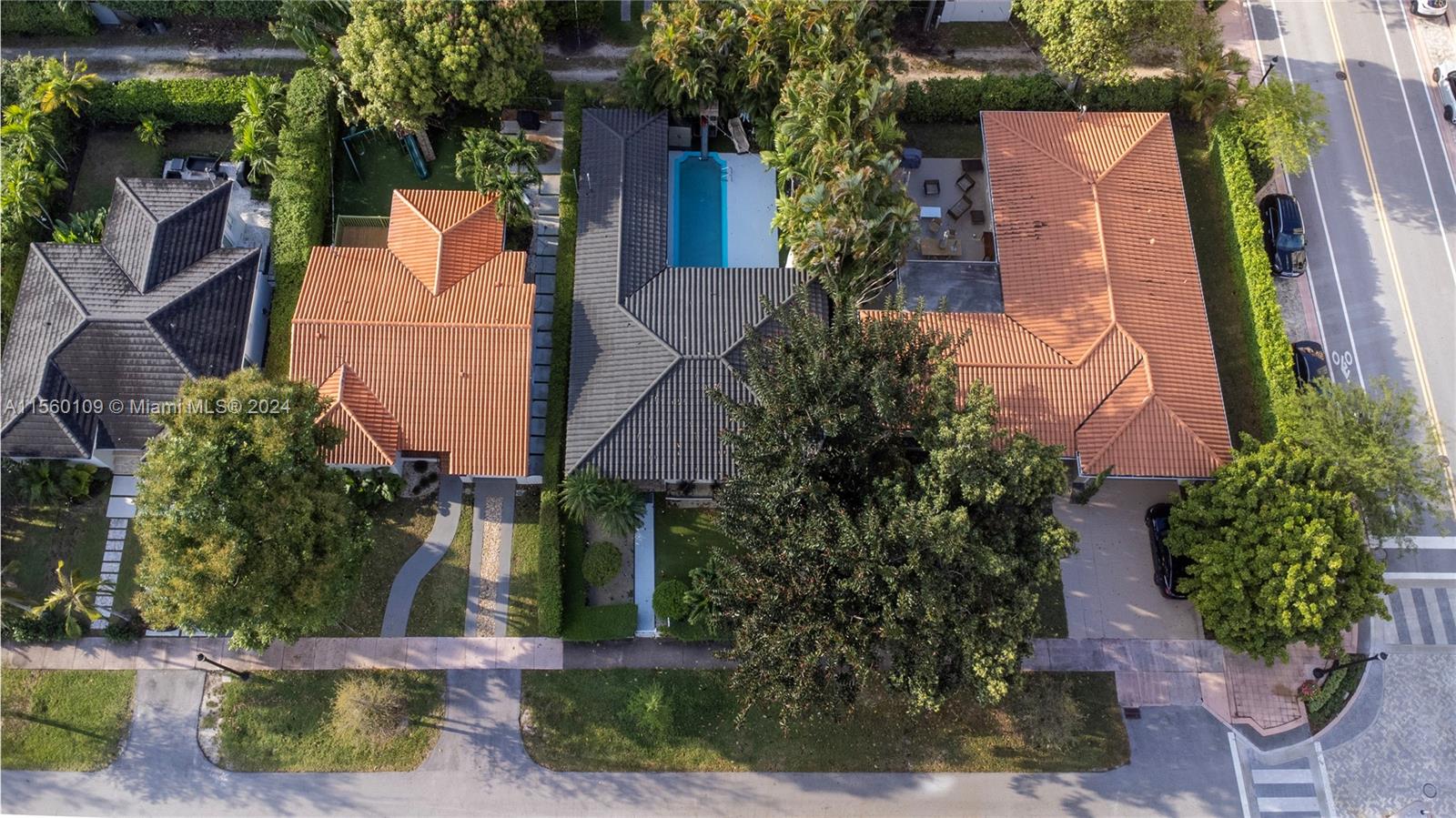 60 Sevilla Ave, Coral Gables, Florida 33134, 2 Bedrooms Bedrooms, ,2 BathroomsBathrooms,Residential,For Sale,60 Sevilla Ave,A11560109