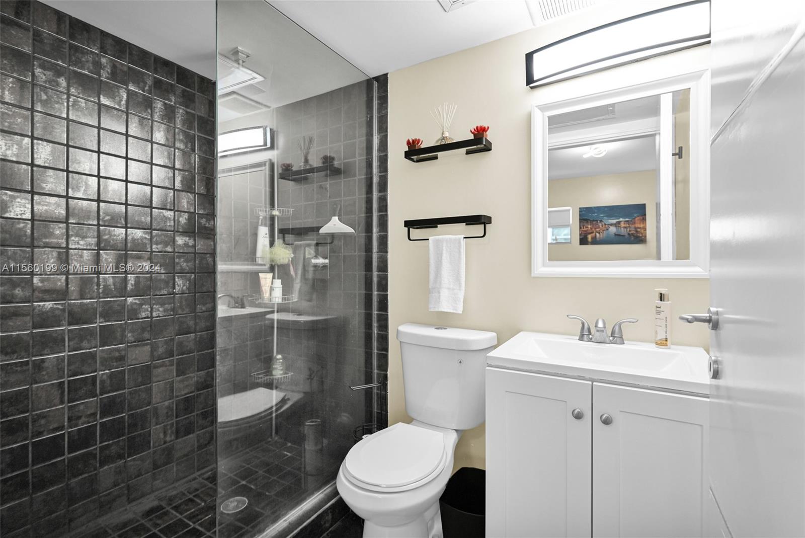 1560 Pennsylvania Ave 217, Miami Beach, Florida 33139, 1 Bedroom Bedrooms, ,1 BathroomBathrooms,Residentiallease,For Rent,1560 Pennsylvania Ave 217,A11560199