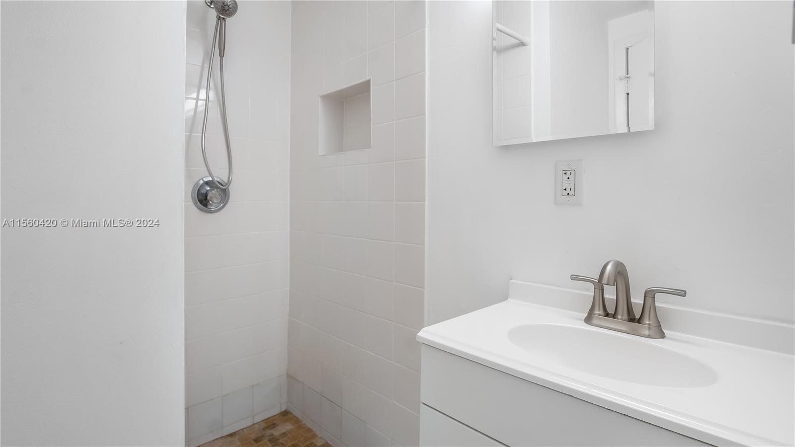 1218 Drexel Ave 304, Miami Beach, Florida 33139, 2 Bedrooms Bedrooms, ,2 BathroomsBathrooms,Residential,For Sale,1218 Drexel Ave 304,A11560420