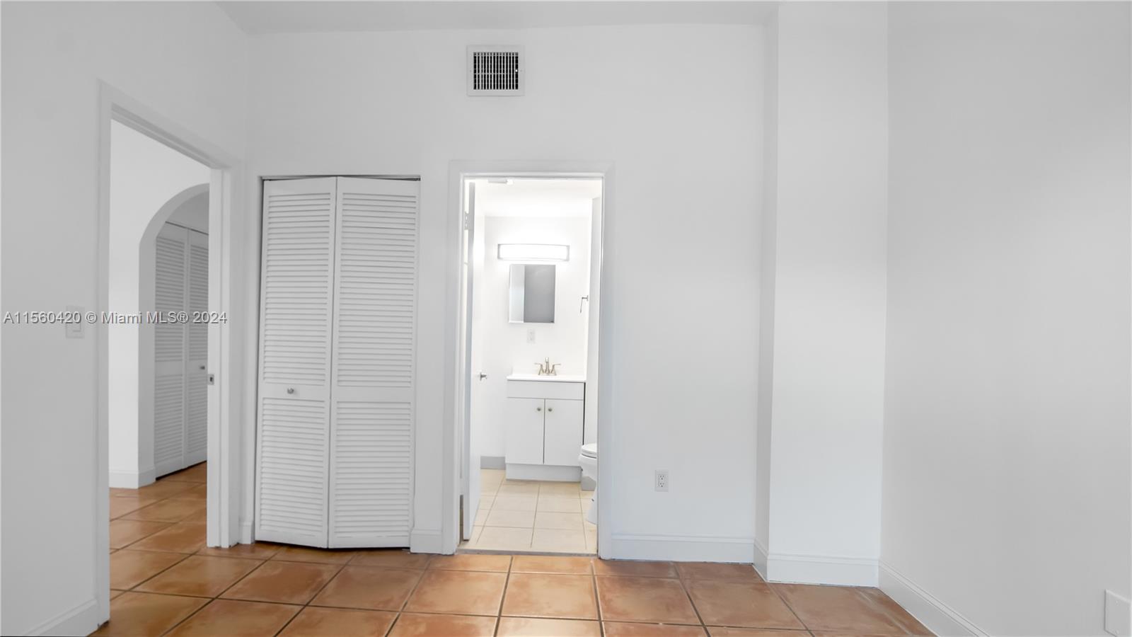 1218 Drexel Ave 304, Miami Beach, Florida 33139, 2 Bedrooms Bedrooms, ,2 BathroomsBathrooms,Residential,For Sale,1218 Drexel Ave 304,A11560420