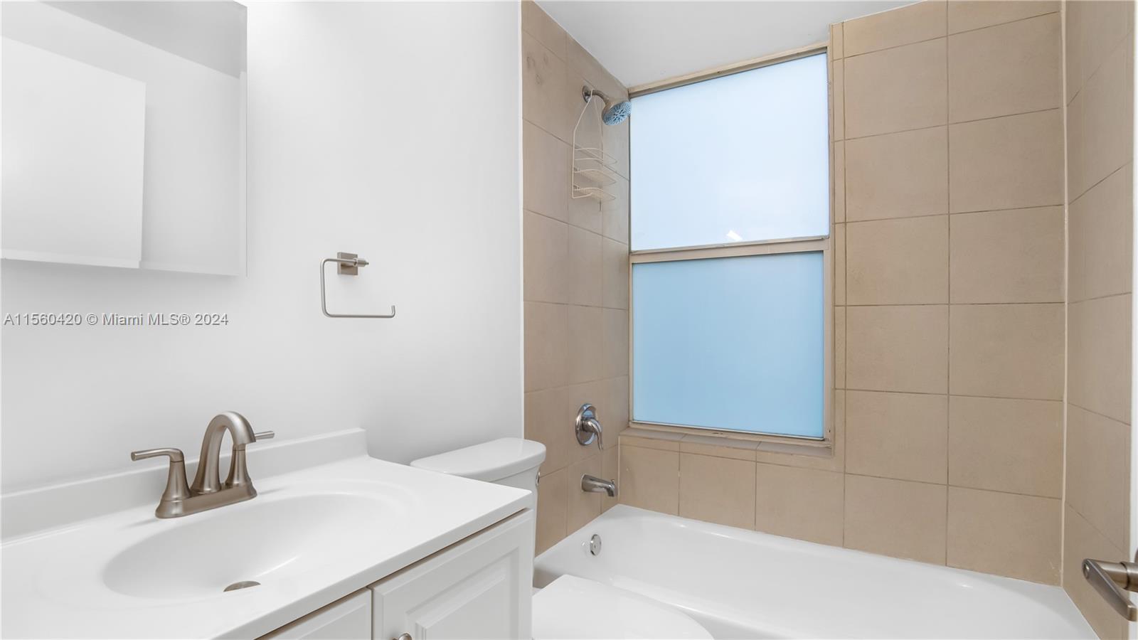 1218 Drexel Ave 304, Miami Beach, Florida 33139, 2 Bedrooms Bedrooms, ,2 BathroomsBathrooms,Residential,For Sale,1218 Drexel Ave 304,A11560420