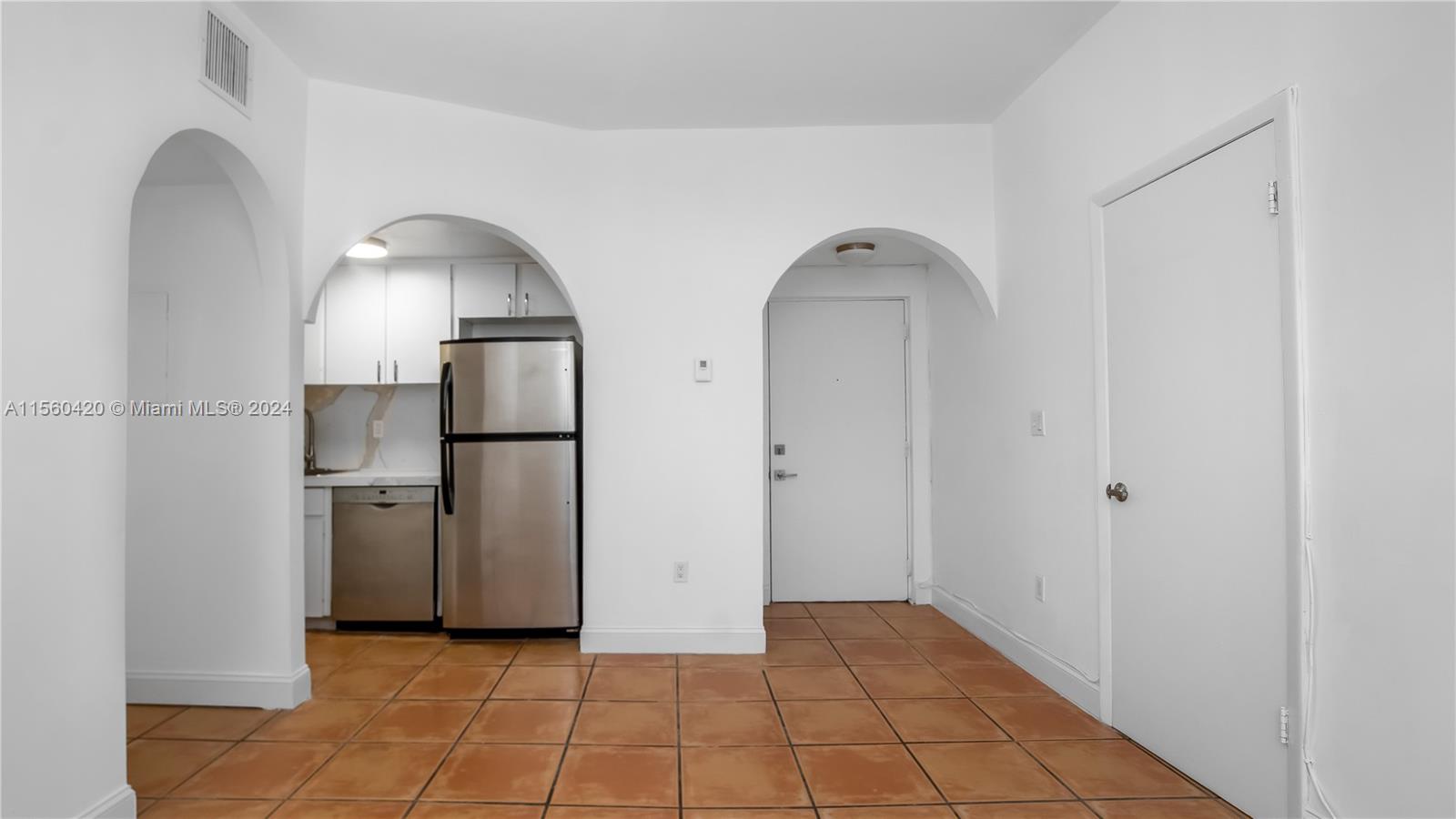 1218 Drexel Ave 304, Miami Beach, Florida 33139, 2 Bedrooms Bedrooms, ,2 BathroomsBathrooms,Residential,For Sale,1218 Drexel Ave 304,A11560420
