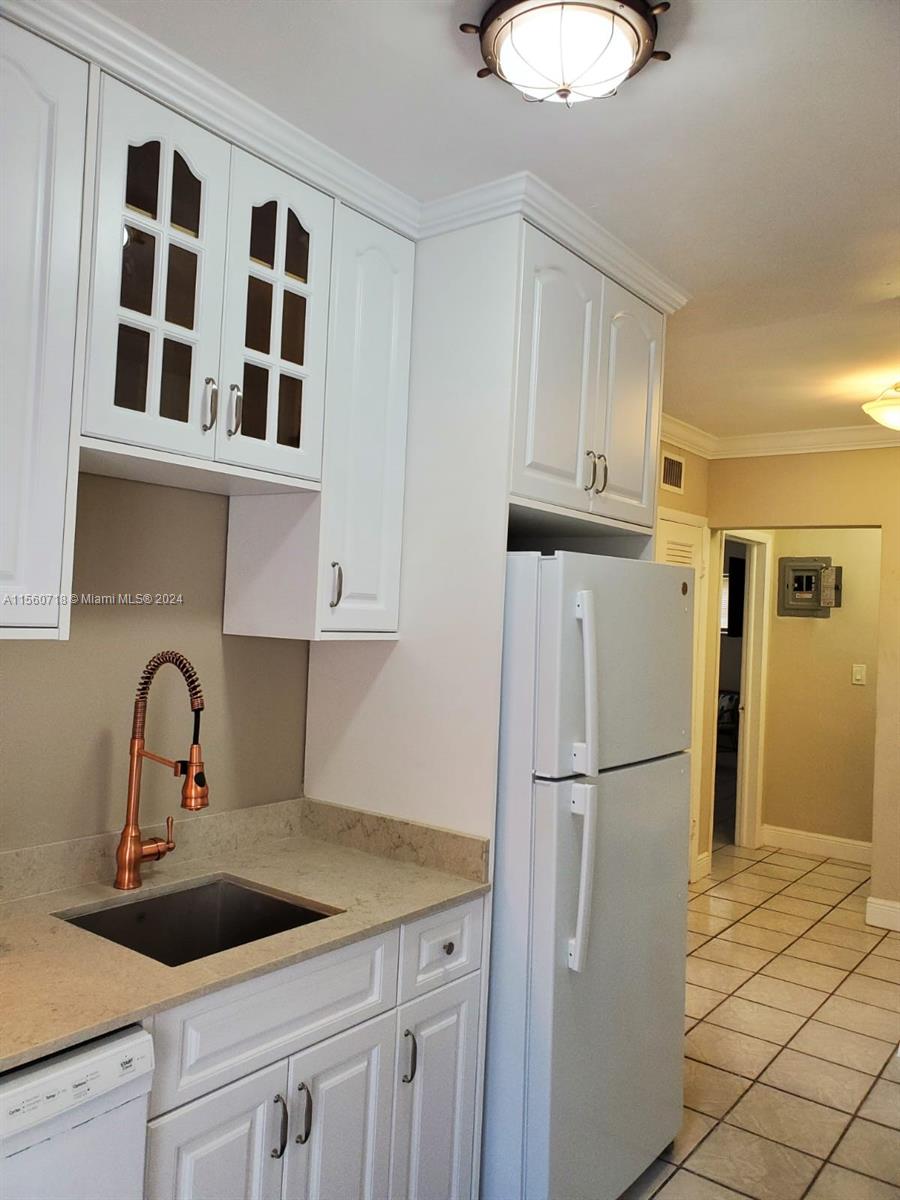 2600 S Ocean Dr S113, Hollywood, Florida 33019, 1 Bedroom Bedrooms, ,1 BathroomBathrooms,Residentiallease,For Rent,2600 S Ocean Dr S113,A11560718