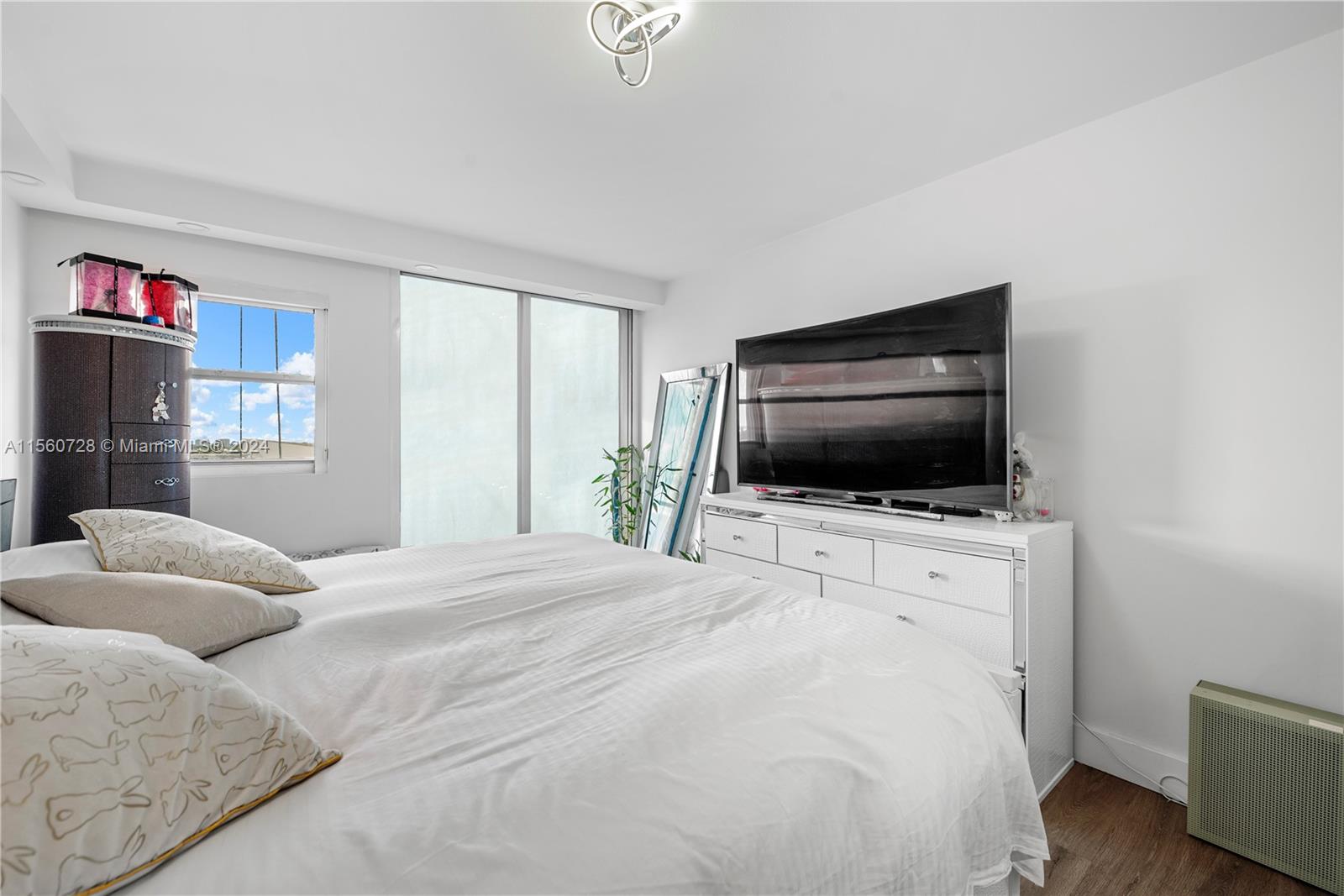 6301 Collins Ave 907, Miami Beach, Florida 33141, 2 Bedrooms Bedrooms, ,2 BathroomsBathrooms,Residential,For Sale,6301 Collins Ave 907,A11560728