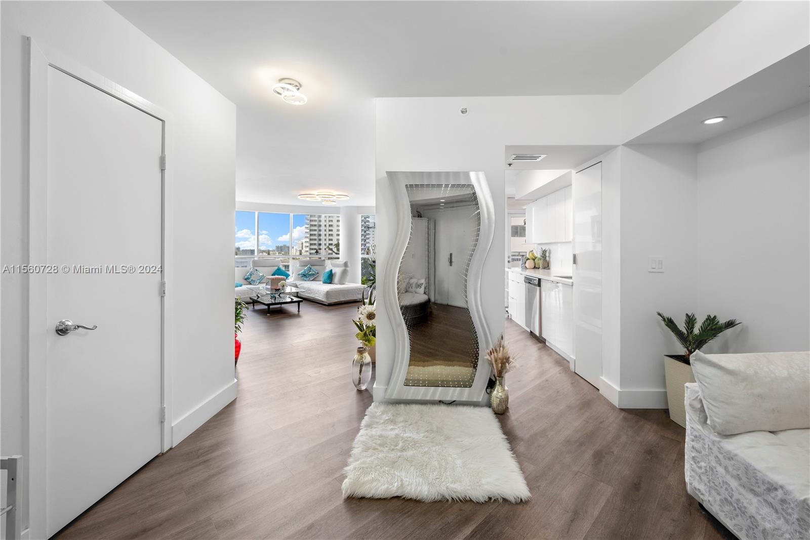 6301 Collins Ave 907, Miami Beach, Florida 33141, 2 Bedrooms Bedrooms, ,2 BathroomsBathrooms,Residential,For Sale,6301 Collins Ave 907,A11560728