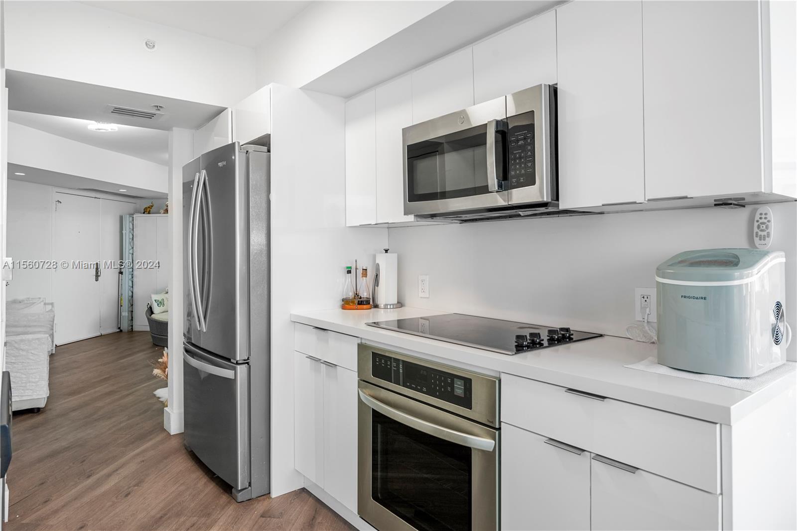 6301 Collins Ave 907, Miami Beach, Florida 33141, 2 Bedrooms Bedrooms, ,2 BathroomsBathrooms,Residential,For Sale,6301 Collins Ave 907,A11560728