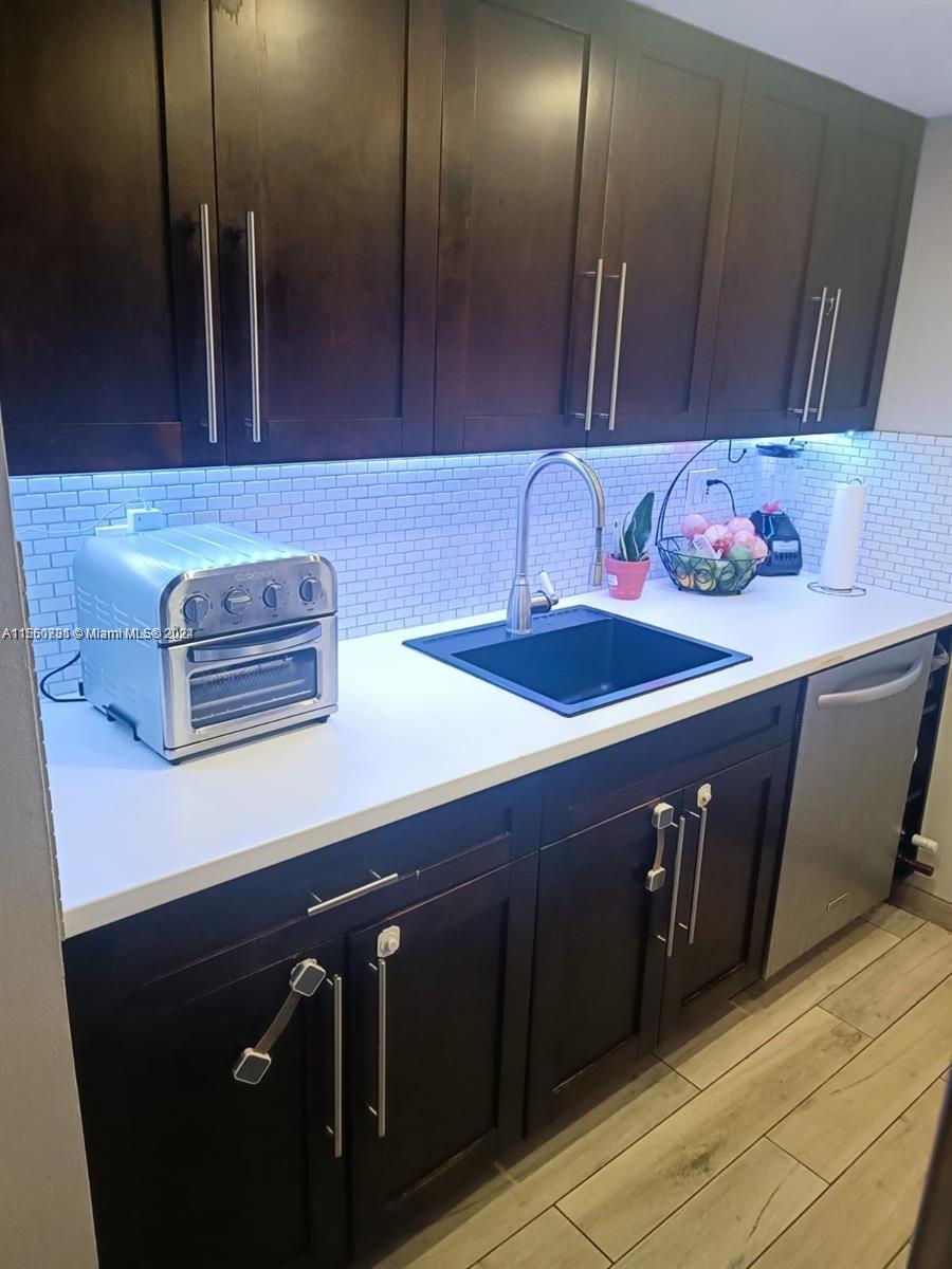 1010 NW 11th St 503, Miami, Florida 33136, 2 Bedrooms Bedrooms, ,2 BathroomsBathrooms,Residential,For Sale,1010 NW 11th St 503,A11560731