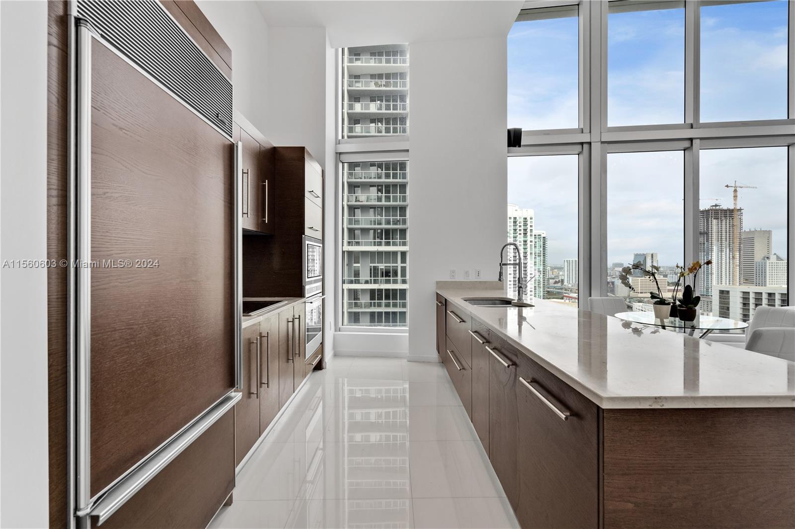 475 Brickell Ave 2815, Miami, Florida 33131, 2 Bedrooms Bedrooms, ,2 BathroomsBathrooms,Residentiallease,For Rent,475 Brickell Ave 2815,A11560603