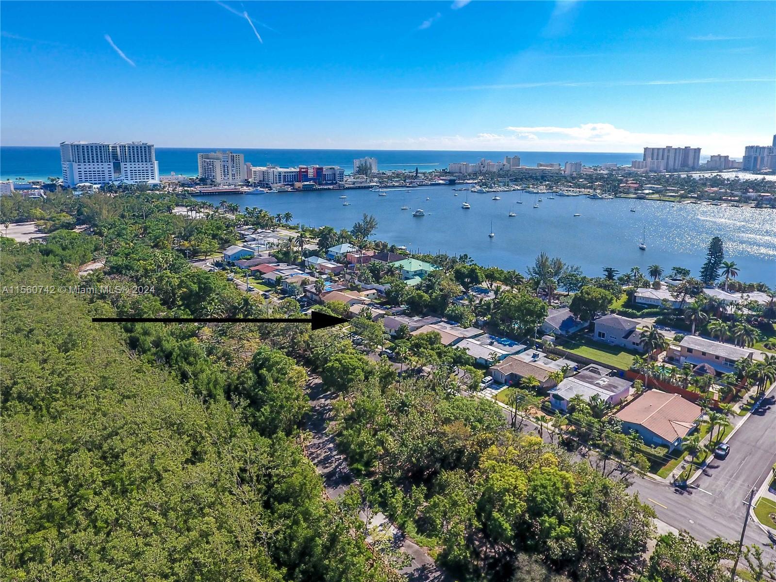 828 Johnson St, Hollywood, Florida 33019, 3 Bedrooms Bedrooms, ,2 BathroomsBathrooms,Residential,For Sale,828 Johnson St,A11560742