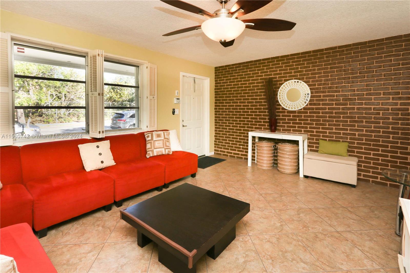 828 Johnson St, Hollywood, Florida 33019, 3 Bedrooms Bedrooms, ,2 BathroomsBathrooms,Residential,For Sale,828 Johnson St,A11560742