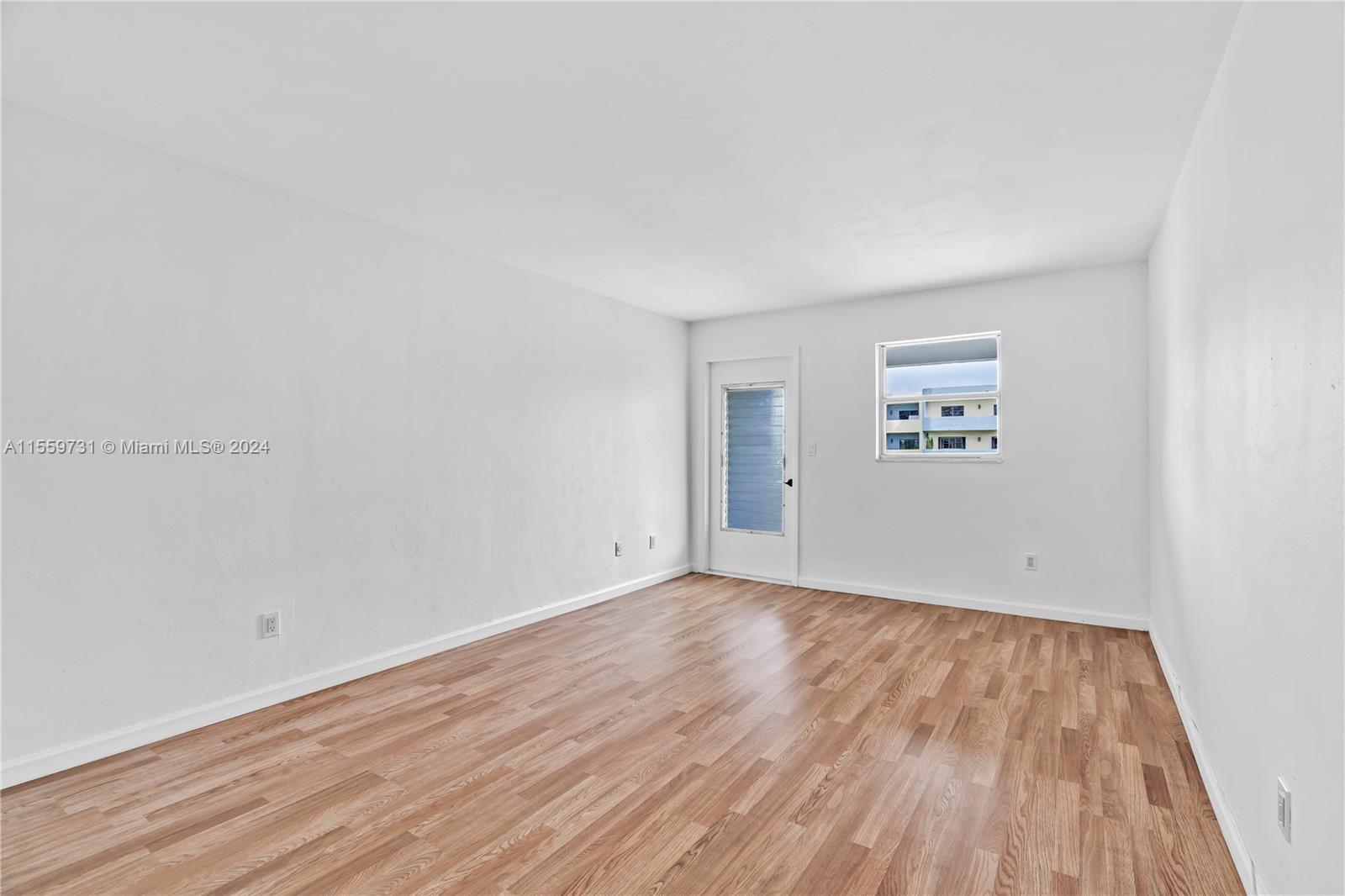 1615 West Ave 404, Miami Beach, Florida 33139, 1 Bedroom Bedrooms, ,1 BathroomBathrooms,Residential,For Sale,1615 West Ave 404,A11559731