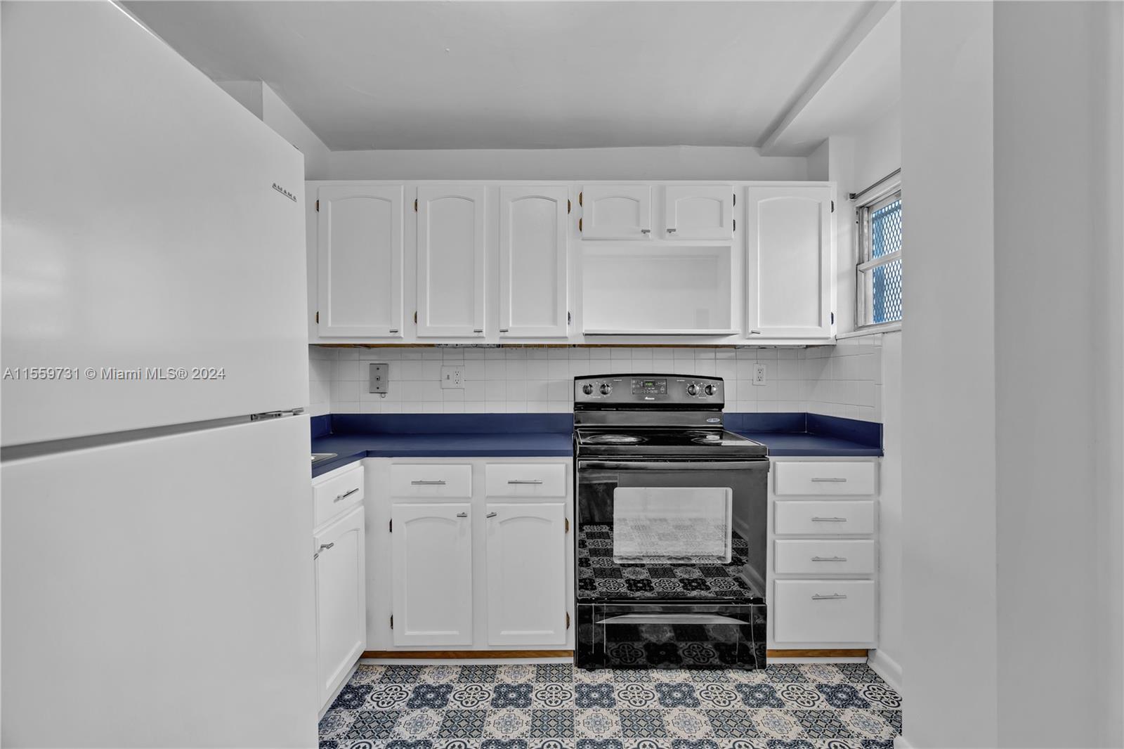 1615 West Ave 404, Miami Beach, Florida 33139, 1 Bedroom Bedrooms, ,1 BathroomBathrooms,Residential,For Sale,1615 West Ave 404,A11559731