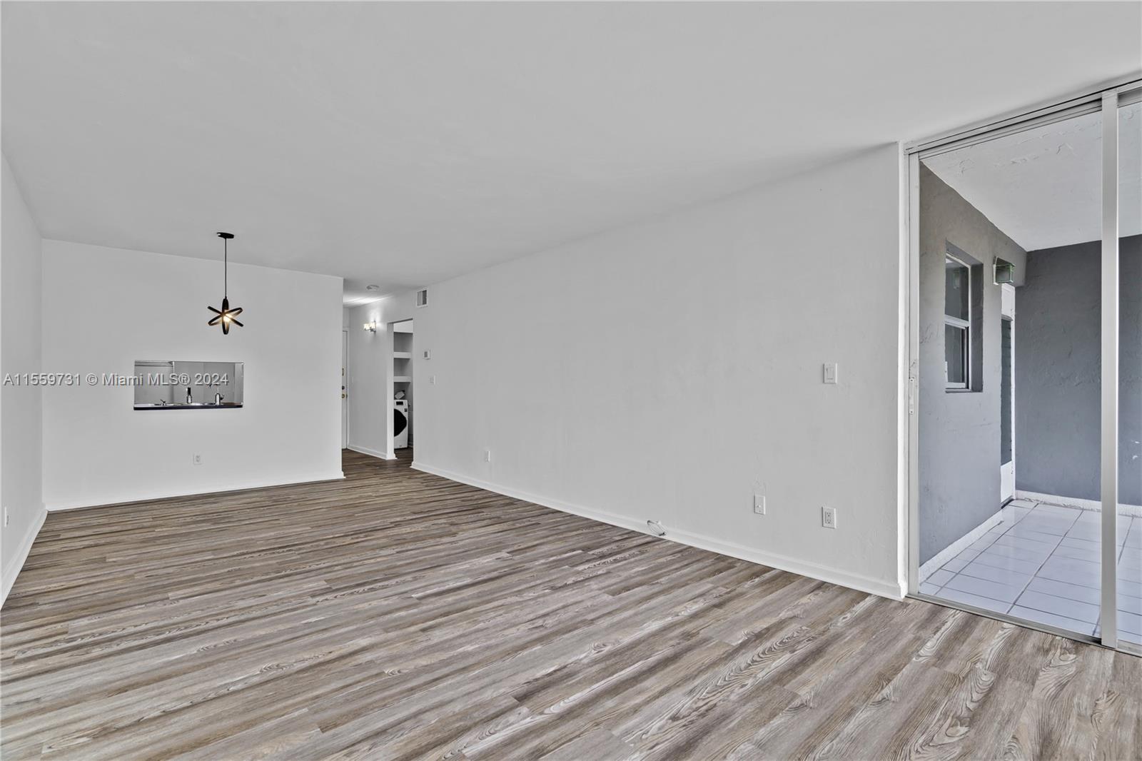 1615 West Ave 404, Miami Beach, Florida 33139, 1 Bedroom Bedrooms, ,1 BathroomBathrooms,Residential,For Sale,1615 West Ave 404,A11559731