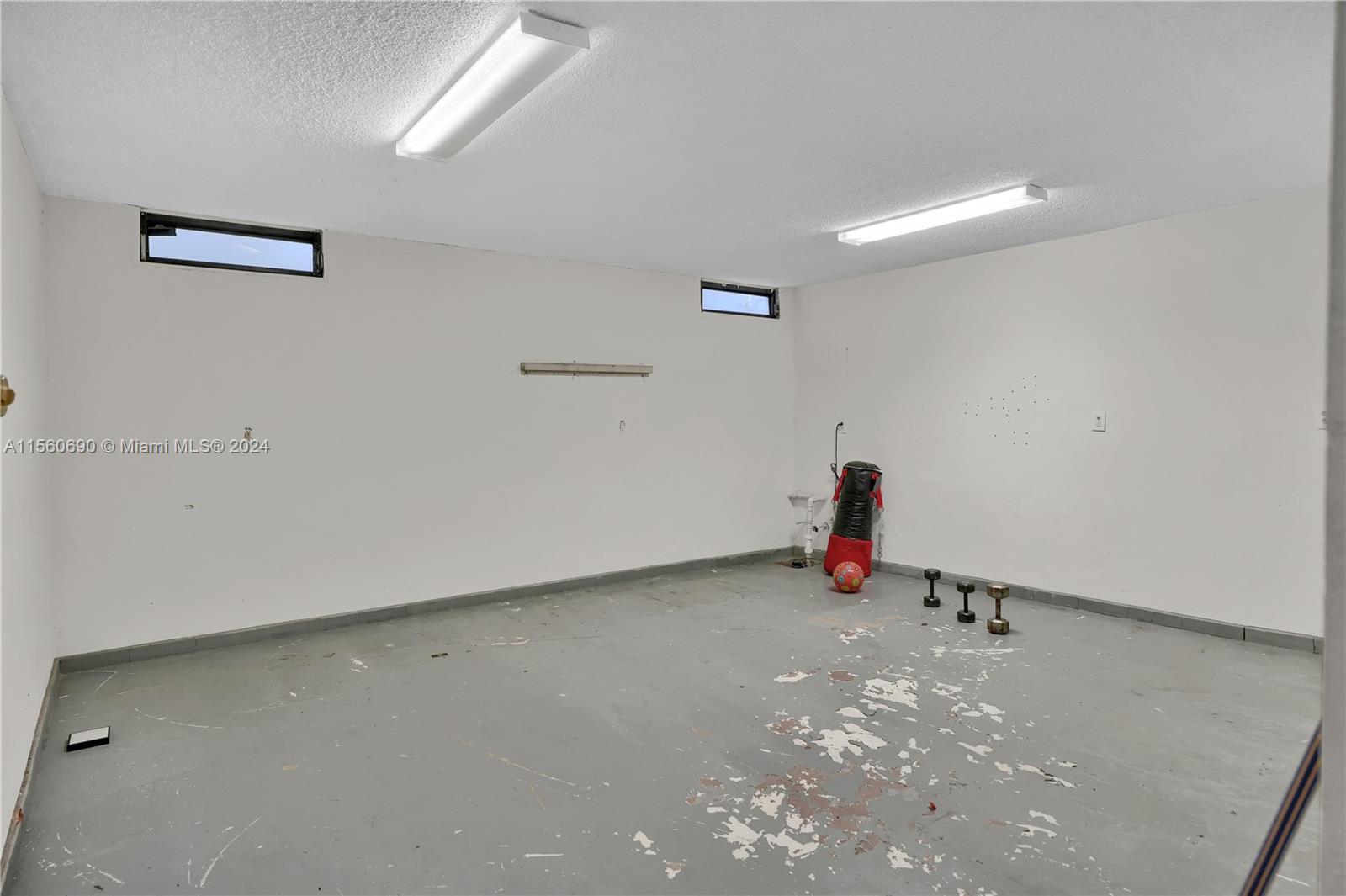 44 NW 27th Ct, Miami, Florida 33125, 3 Bedrooms Bedrooms, ,2 BathroomsBathrooms,Residential,For Sale,44 NW 27th Ct,A11560690