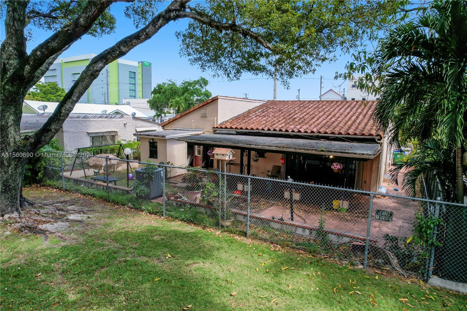 44 NW 27th Ct, Miami, Florida 33125, 3 Bedrooms Bedrooms, ,2 BathroomsBathrooms,Residential,For Sale,44 NW 27th Ct,A11560690