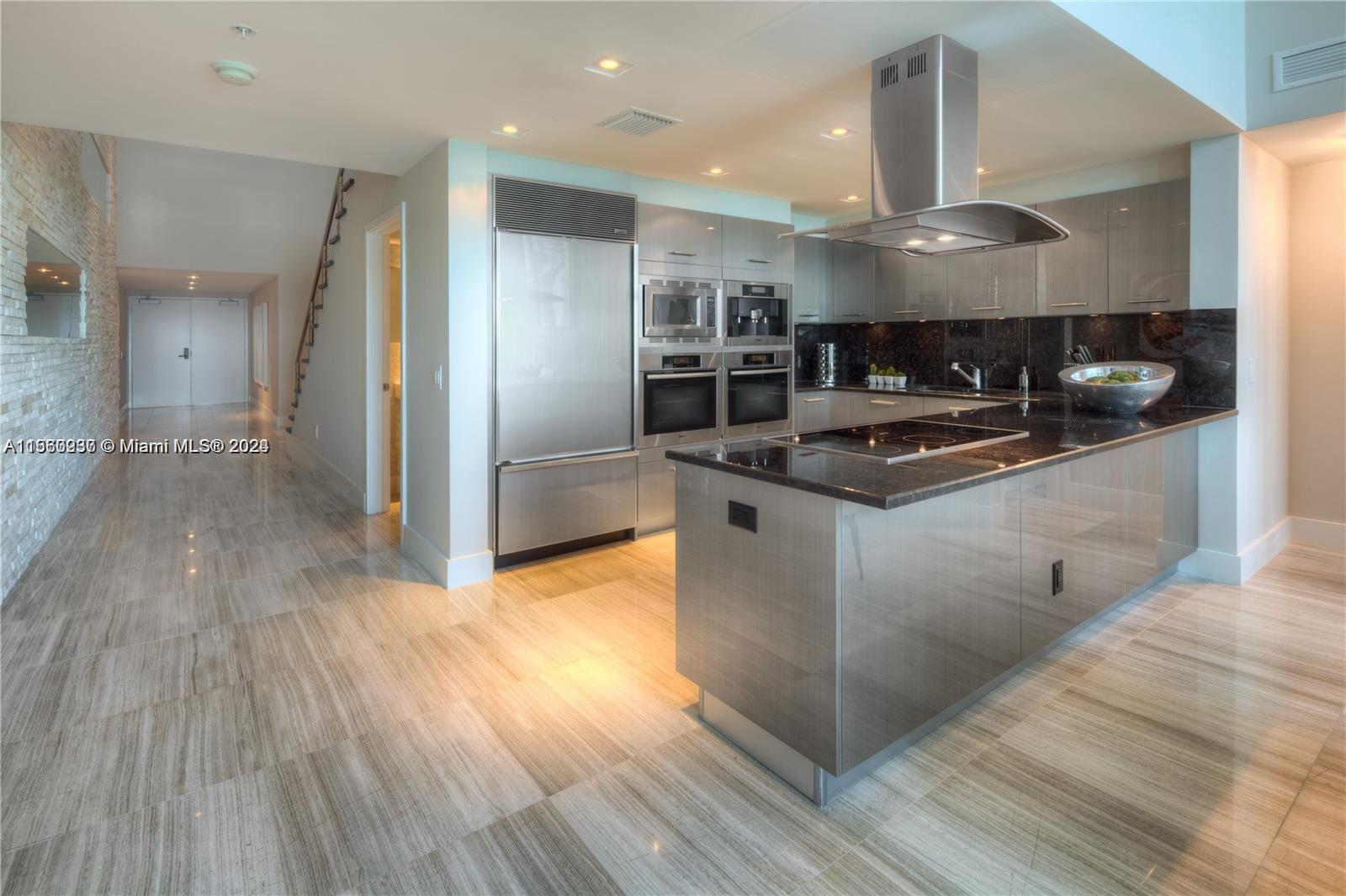 6899 Collins Ave 404, Miami Beach, Florida 33141, 3 Bedrooms Bedrooms, ,3 BathroomsBathrooms,Residentiallease,For Rent,6899 Collins Ave 404,A11560237