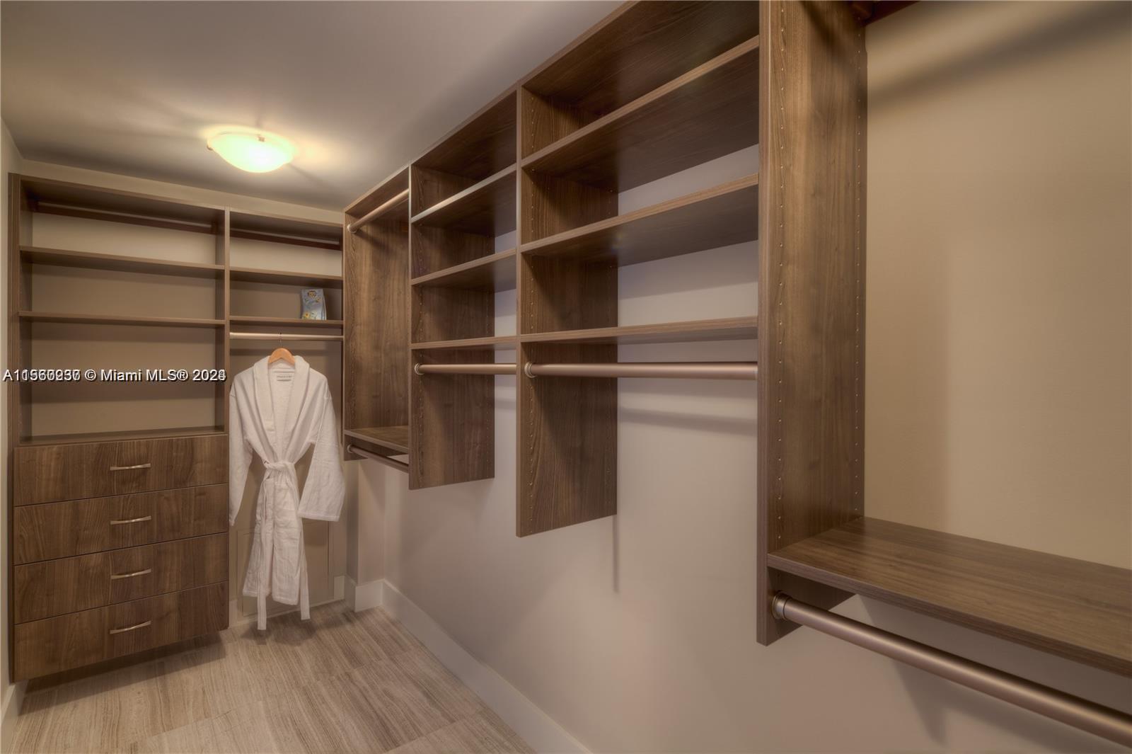 6899 Collins Ave 404, Miami Beach, Florida 33141, 3 Bedrooms Bedrooms, ,3 BathroomsBathrooms,Residentiallease,For Rent,6899 Collins Ave 404,A11560237