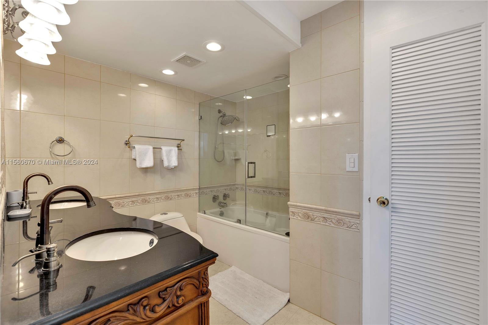 3725 S Ocean Dr 824, Hollywood, Florida 33019, 2 Bedrooms Bedrooms, ,2 BathroomsBathrooms,Residentiallease,For Rent,3725 S Ocean Dr 824,A11560670