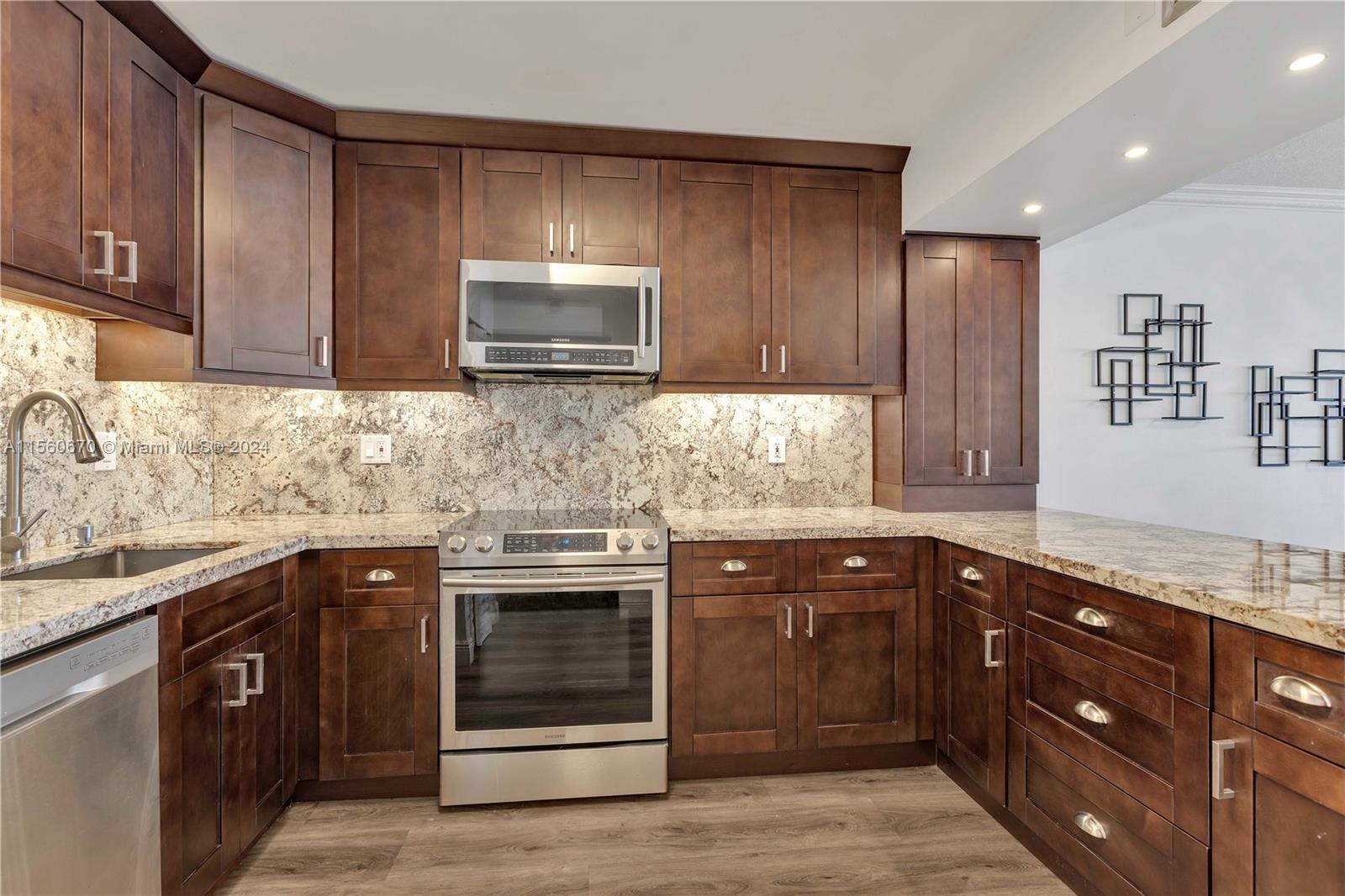 3725 S Ocean Dr 824, Hollywood, Florida 33019, 2 Bedrooms Bedrooms, ,2 BathroomsBathrooms,Residentiallease,For Rent,3725 S Ocean Dr 824,A11560670