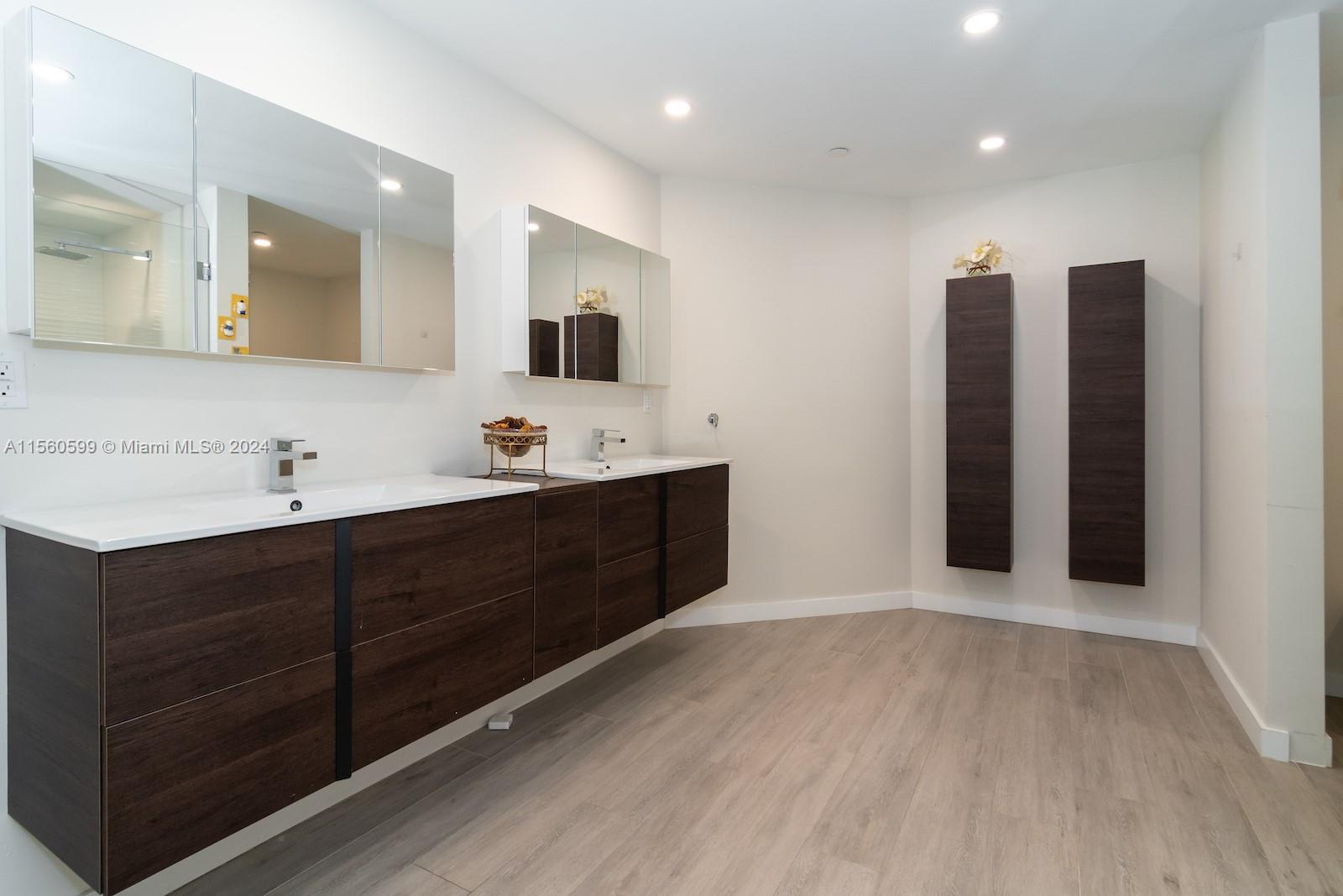 3801 NE 207th St 1203, Aventura, Florida 33180, 3 Bedrooms Bedrooms, ,3 BathroomsBathrooms,Residential,For Sale,3801 NE 207th St 1203,A11560599