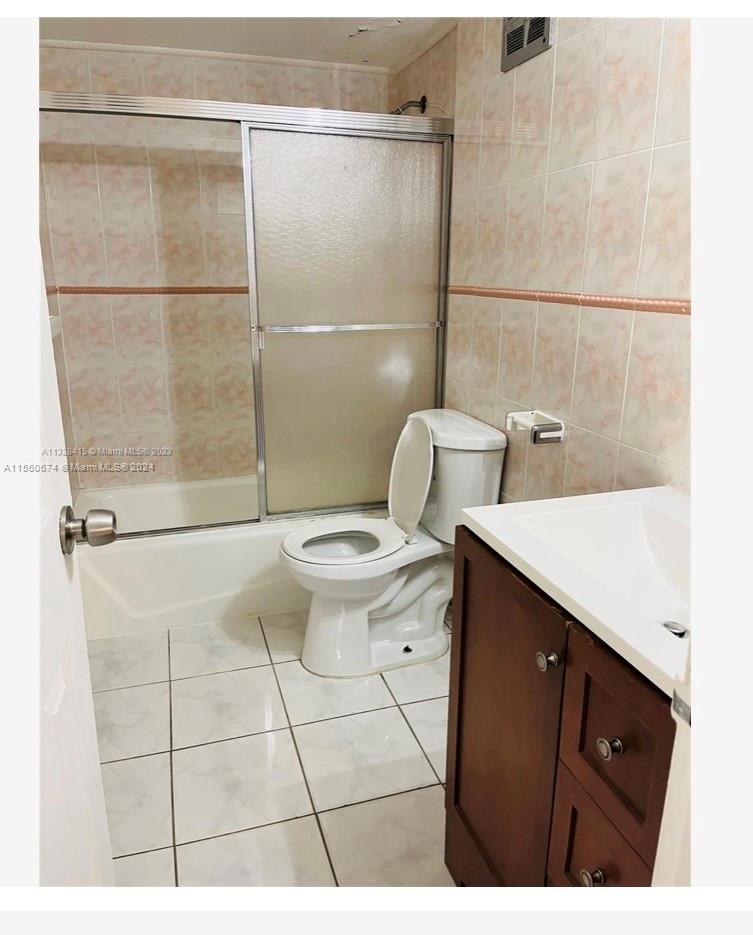 1913 S Ocean Dr 109, Hallandale Beach, Florida 33009, 2 Bedrooms Bedrooms, ,2 BathroomsBathrooms,Residential,For Sale,1913 S Ocean Dr 109,A11560674