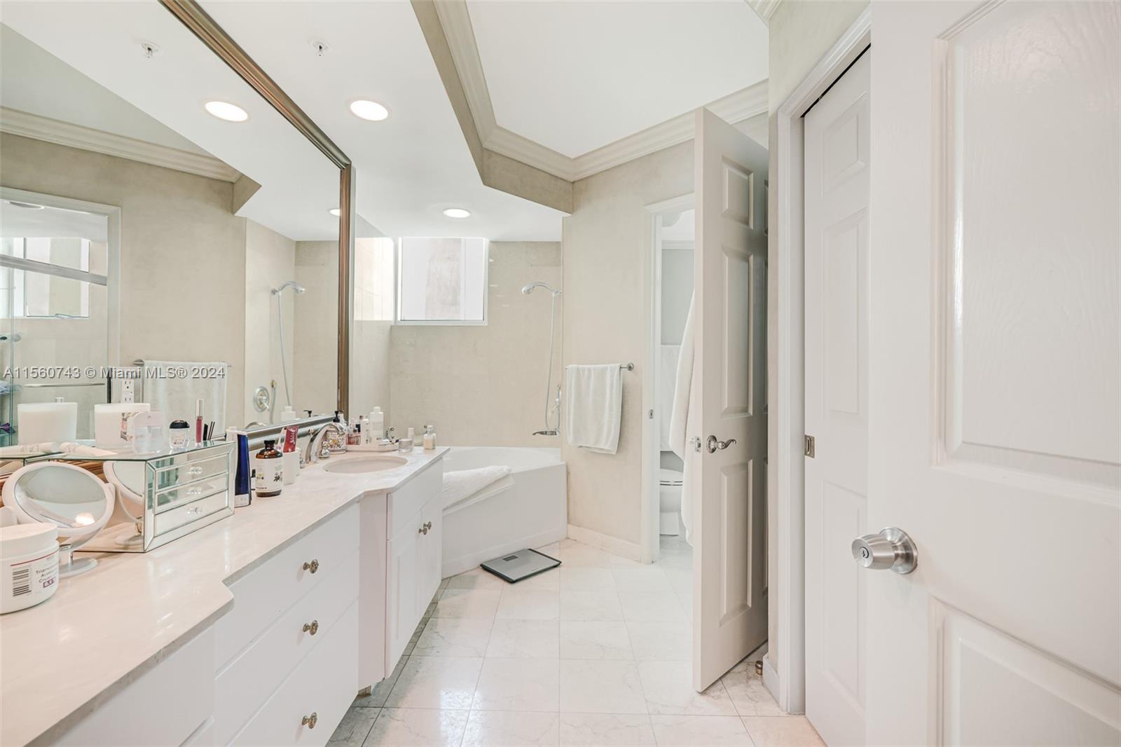 3370 Hidden Bay Dr 2611, Aventura, Florida 33180, 2 Bedrooms Bedrooms, ,2 BathroomsBathrooms,Residential,For Sale,3370 Hidden Bay Dr 2611,A11560743