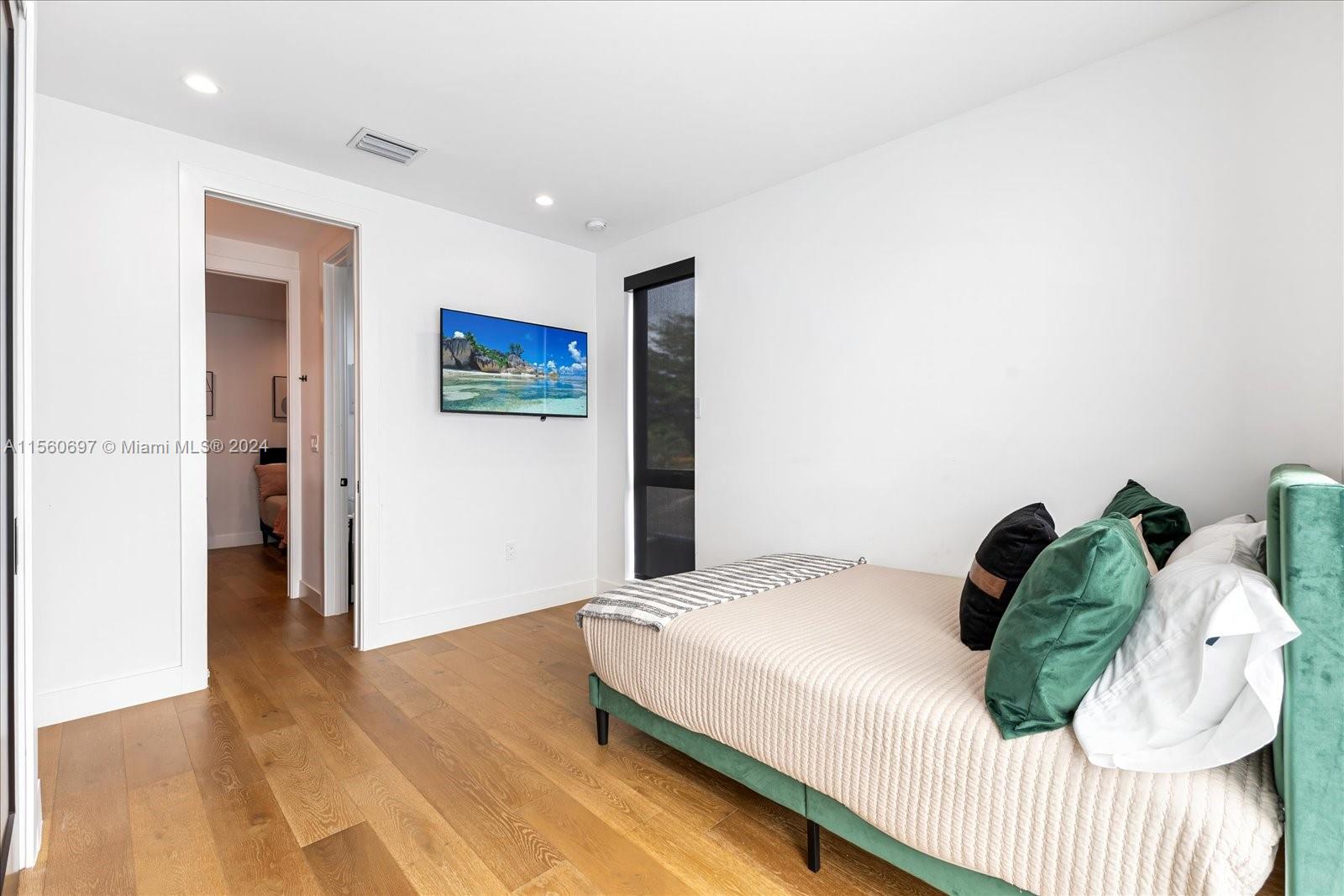 401 NW 52nd St 401, Miami, Florida 33127, 3 Bedrooms Bedrooms, ,2 BathroomsBathrooms,Residentiallease,For Rent,401 NW 52nd St 401,A11560697