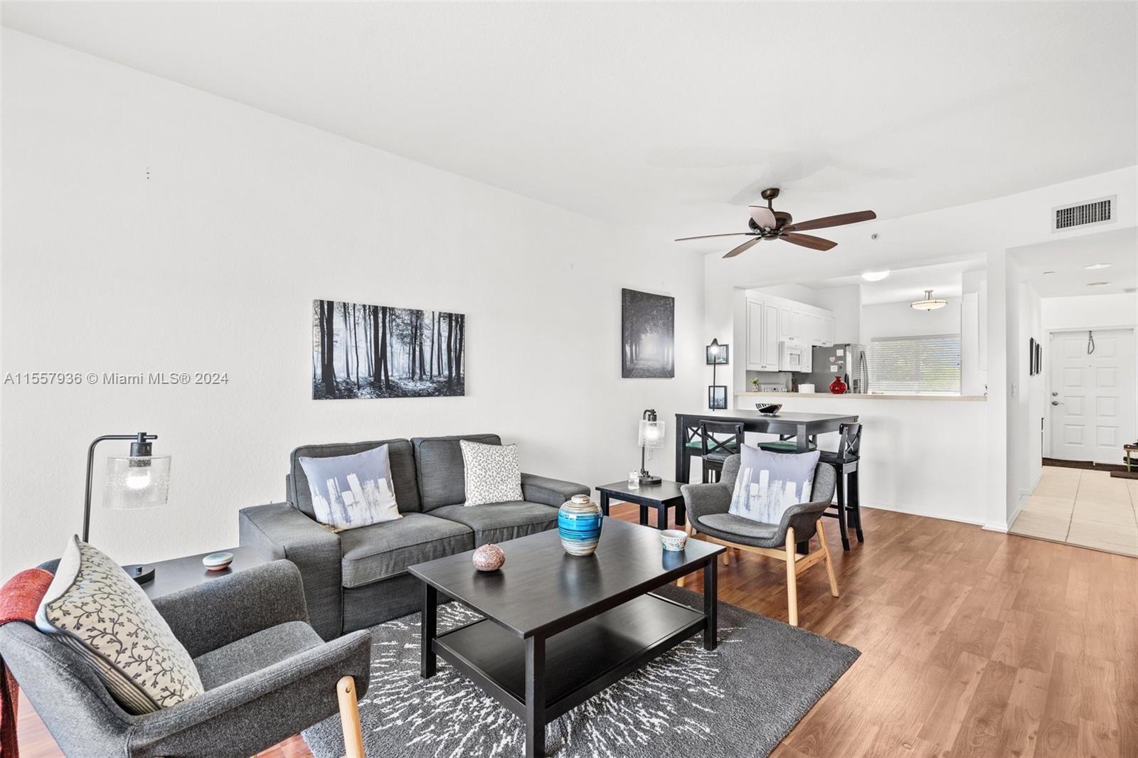 7725 Yardley Dr 413, Tamarac, Florida 33321, 2 Bedrooms Bedrooms, ,2 BathroomsBathrooms,Residential,For Sale,7725 Yardley Dr 413,A11557936