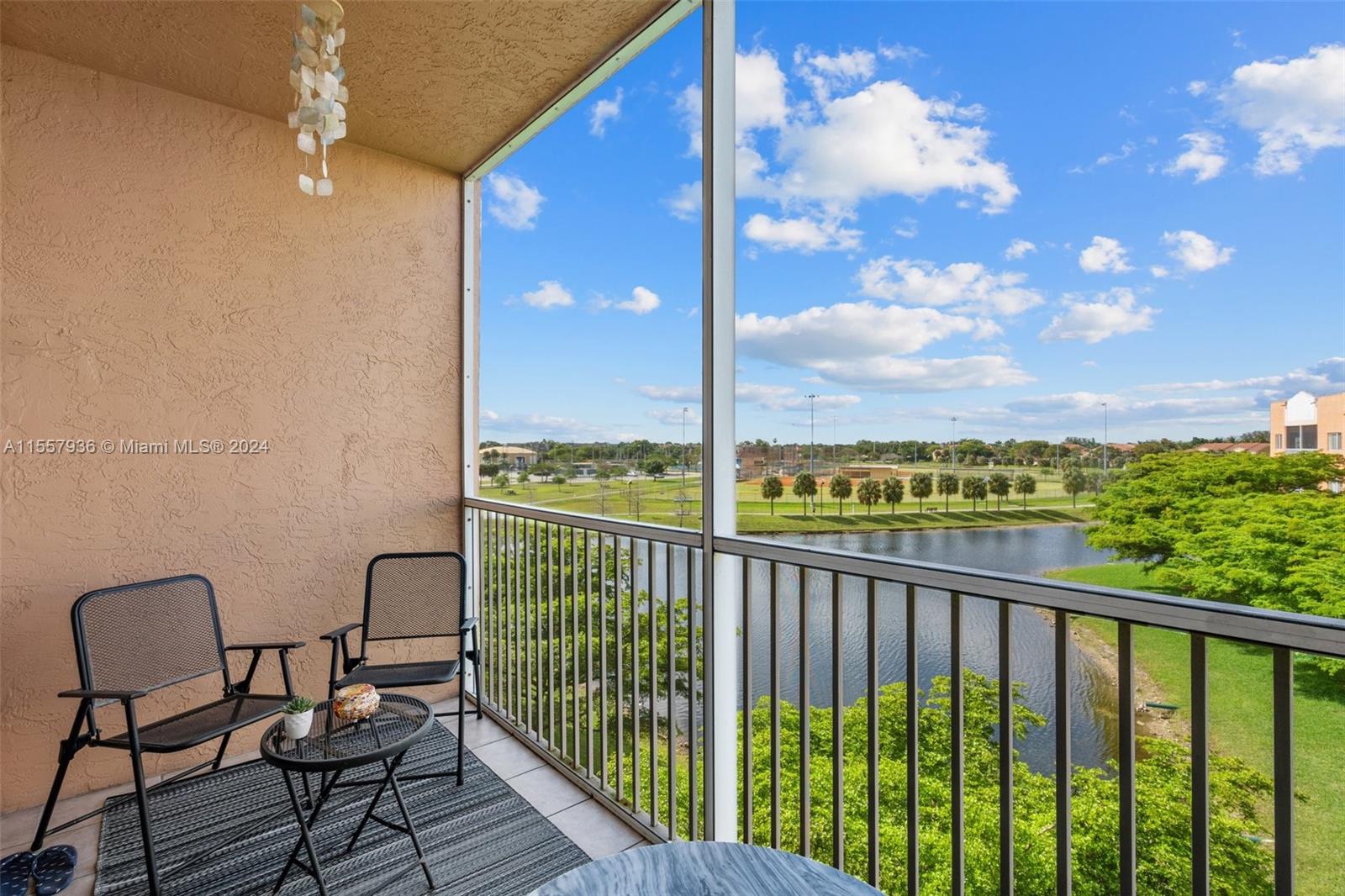 7725 Yardley Dr 413, Tamarac, Florida 33321, 2 Bedrooms Bedrooms, ,2 BathroomsBathrooms,Residential,For Sale,7725 Yardley Dr 413,A11557936