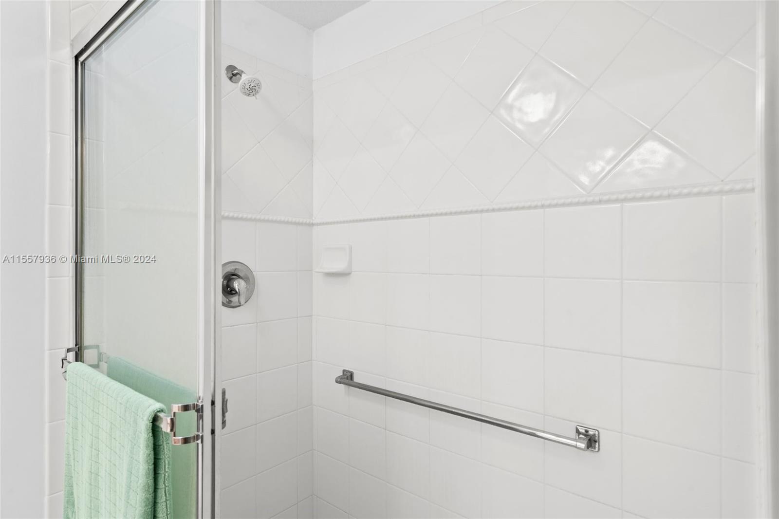 7725 Yardley Dr 413, Tamarac, Florida 33321, 2 Bedrooms Bedrooms, ,2 BathroomsBathrooms,Residential,For Sale,7725 Yardley Dr 413,A11557936