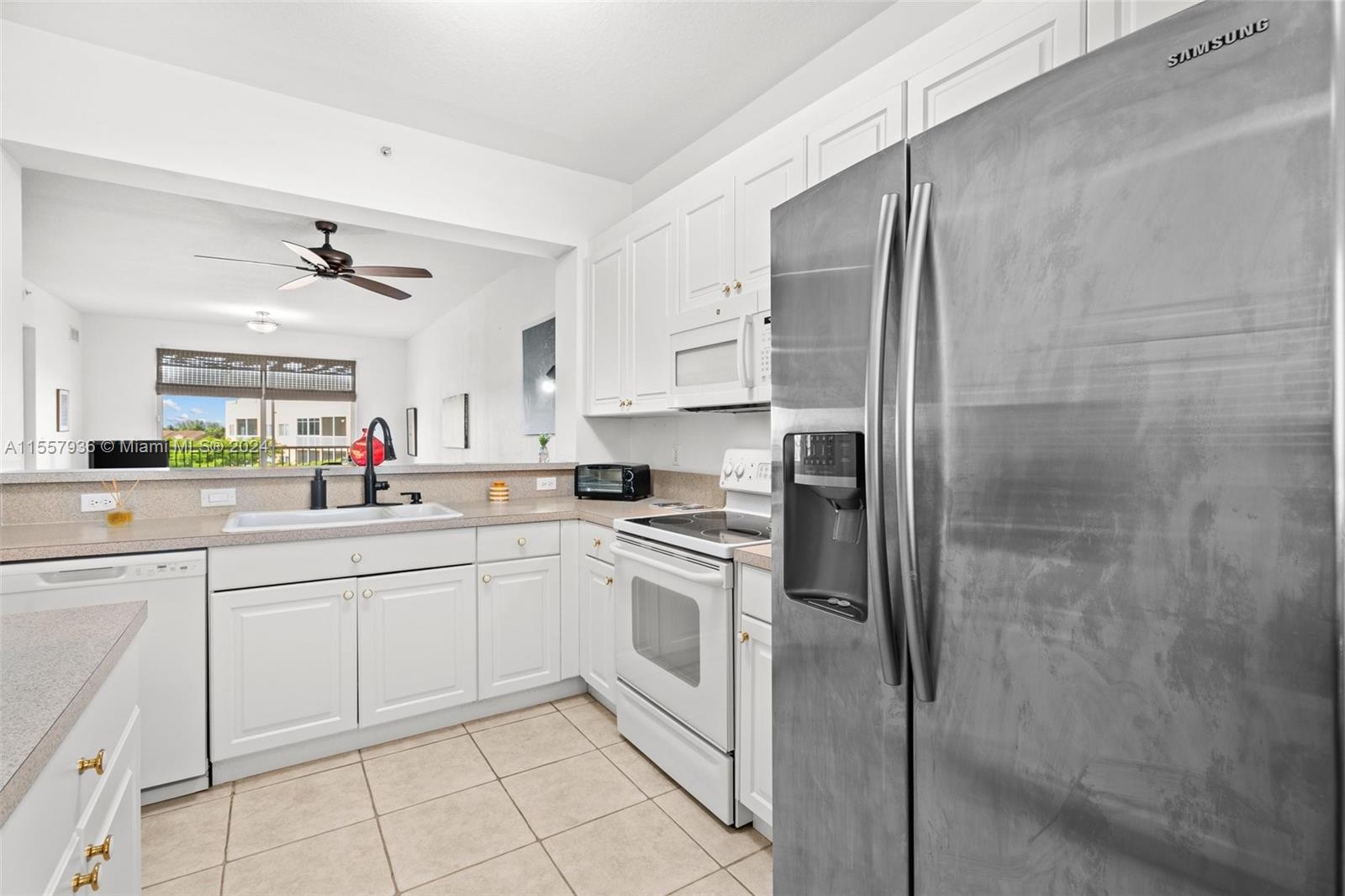 7725 Yardley Dr 413, Tamarac, Florida 33321, 2 Bedrooms Bedrooms, ,2 BathroomsBathrooms,Residential,For Sale,7725 Yardley Dr 413,A11557936