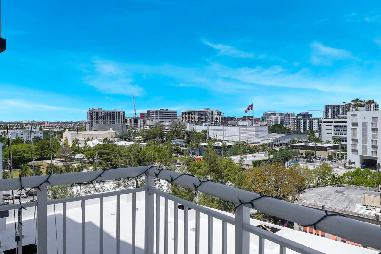 275 NE 18th St 909, Miami, Florida 33132, 1 Bedroom Bedrooms, ,1 BathroomBathrooms,Residential,For Sale,275 NE 18th St 909,A11560817