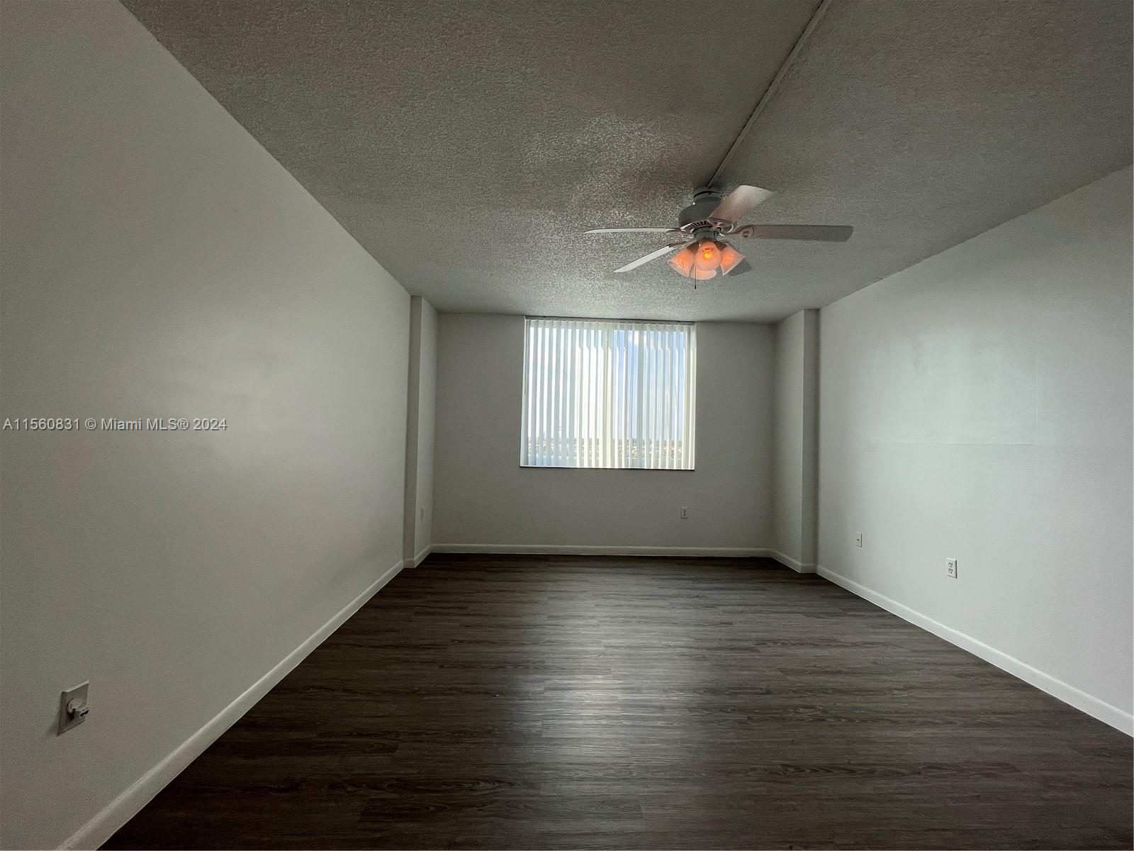 919 Hillcrest Dr 714, Hollywood, Florida 33021, 2 Bedrooms Bedrooms, ,2 BathroomsBathrooms,Residentiallease,For Rent,919 Hillcrest Dr 714,A11560831